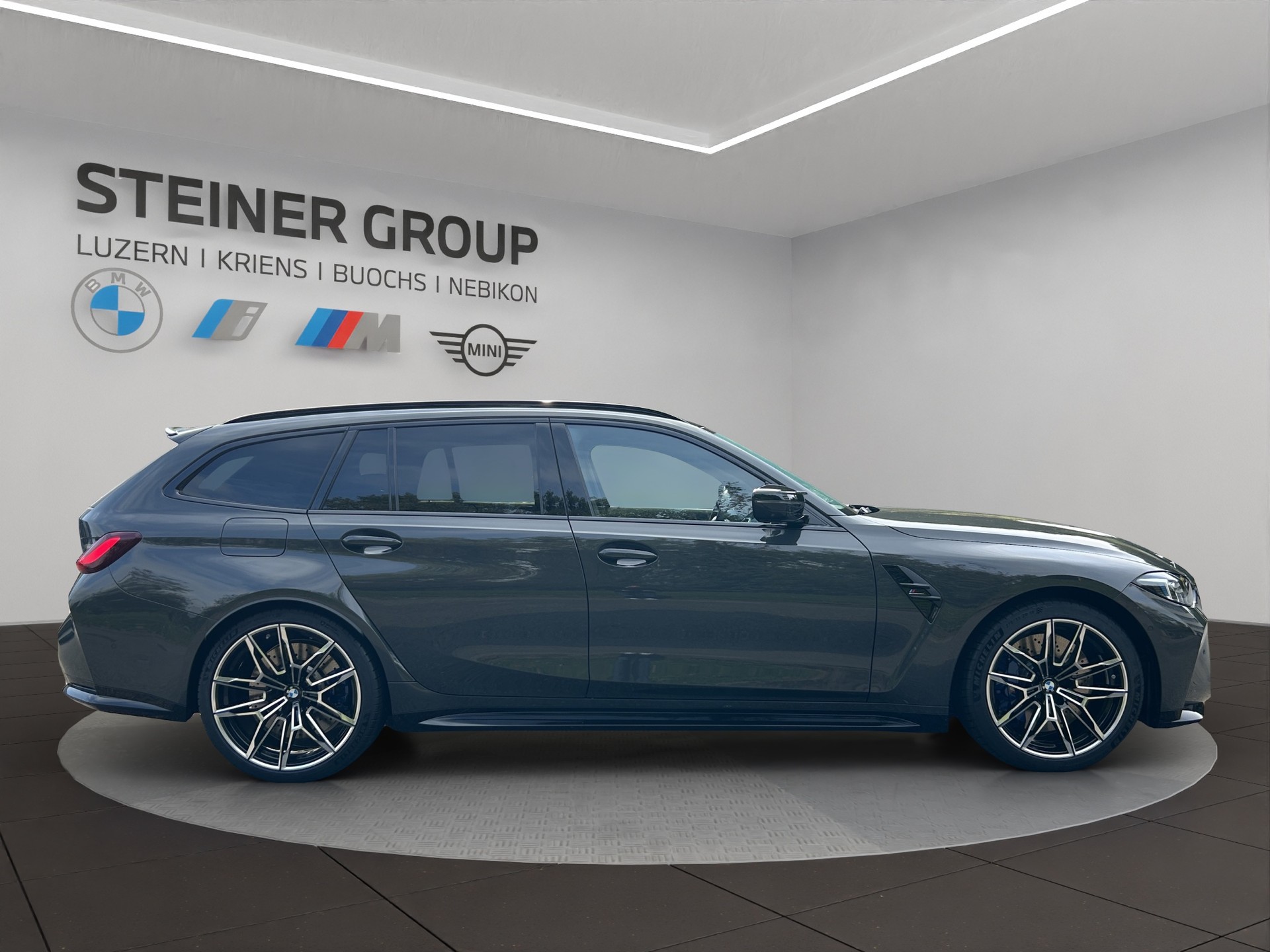BMW M3 Touring xDrive Competition M-image-4