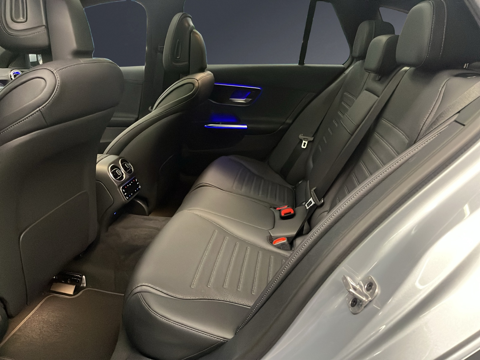 MERCEDES-BENZ C 220d Break 4MATIC Swiss Star-image-10