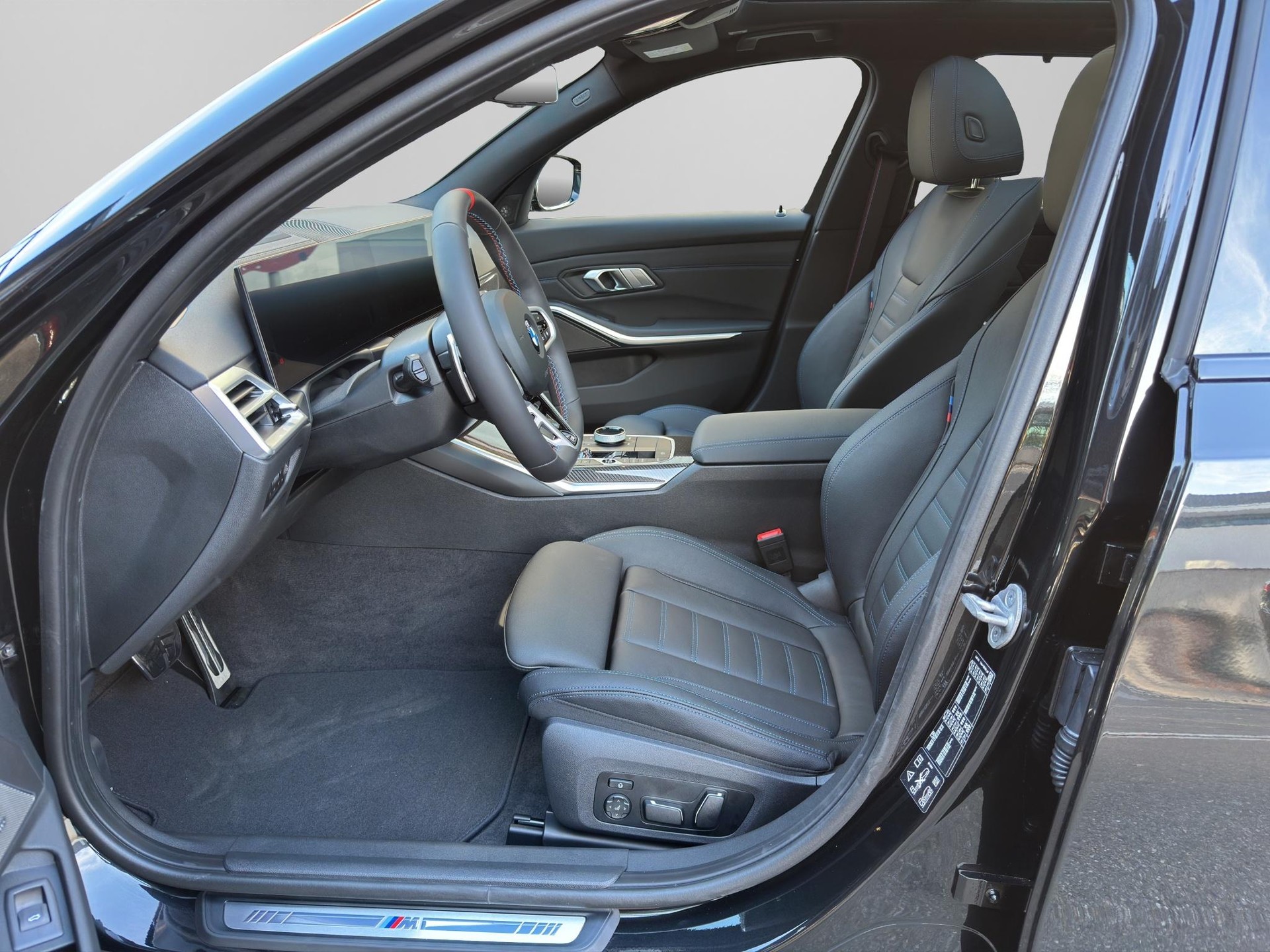 BMW M340d xDrive Touring M Sport Pro-image-11