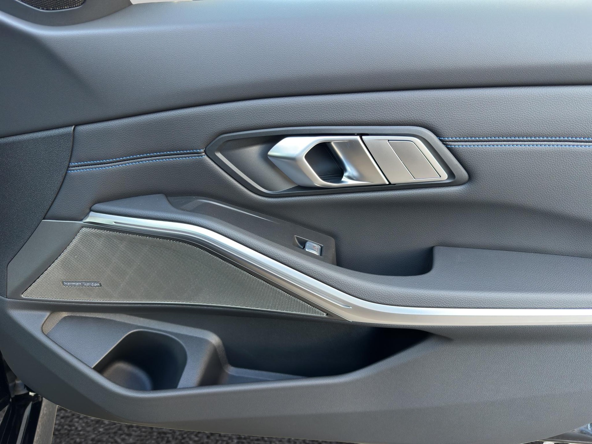 BMW M340d xDrive Touring M Sport Pro-image-18
