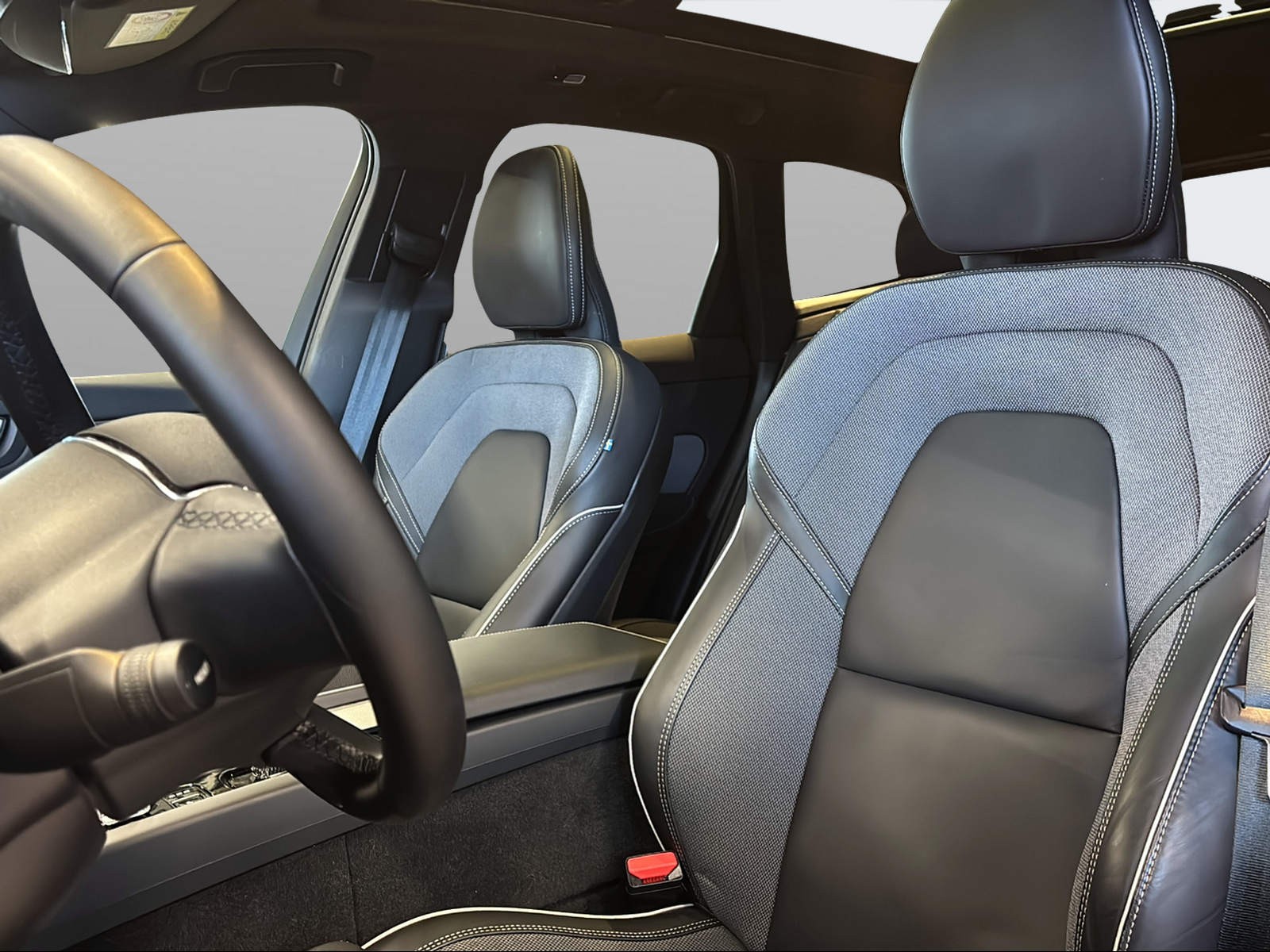 VOLVO XC60 T8 eAWD PluginHybrid Plus Dark Geartronic-image-7