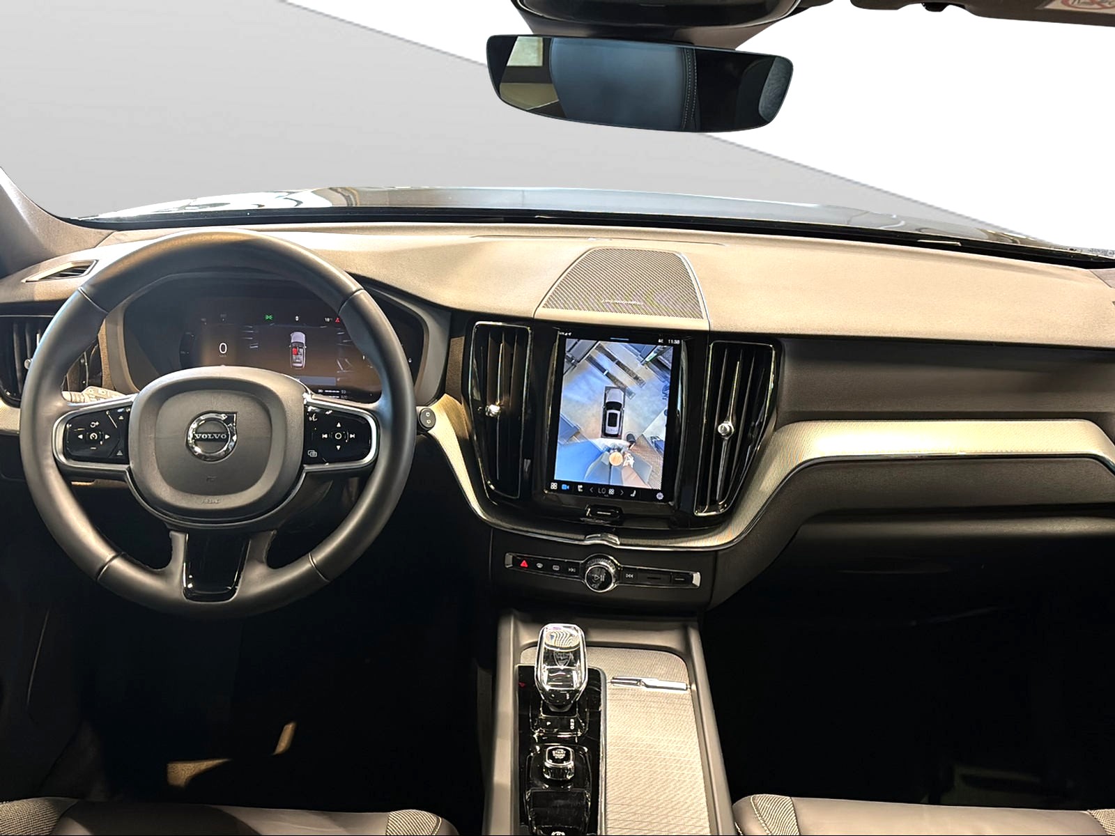 VOLVO XC60 T8 eAWD PluginHybrid Plus Dark Geartronic-image-6