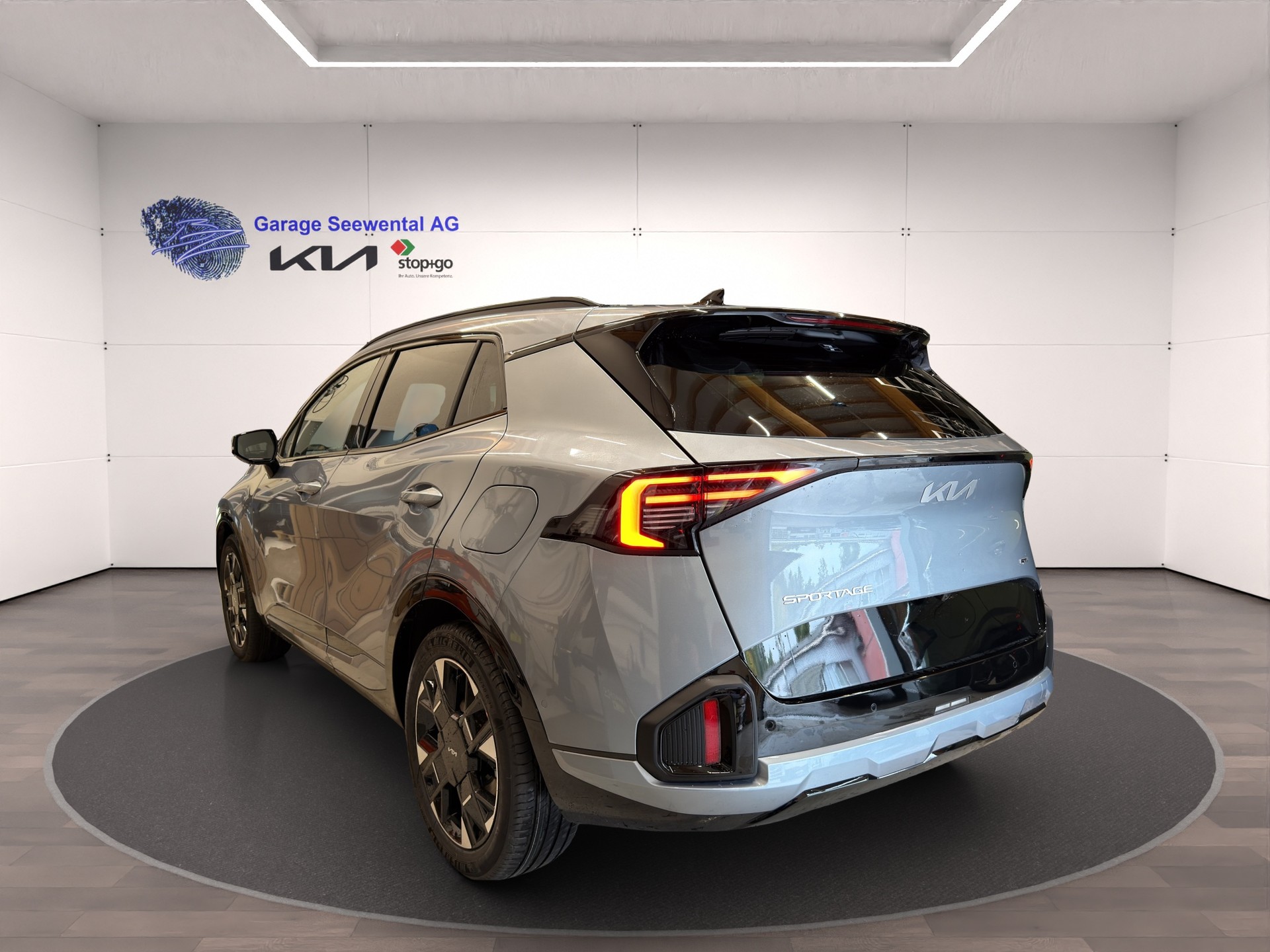 KIA Sportage 1.6T-GDi HEV GT-Line 4x4 A-showroom-element-3