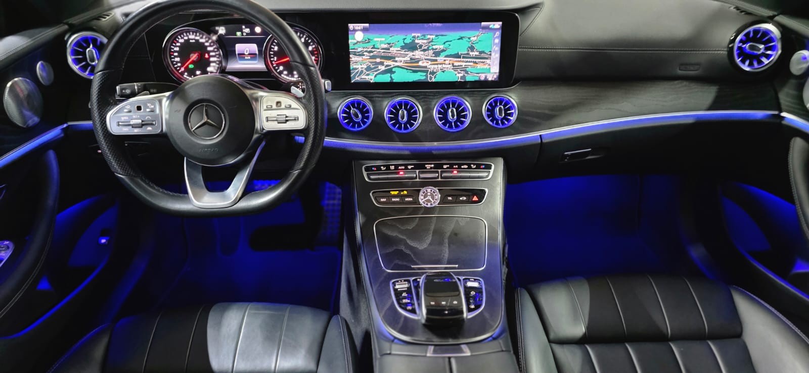 MERCEDES-BENZ E 200 Coupé AMG Line 4 Matic 9G-Tronic-image-12