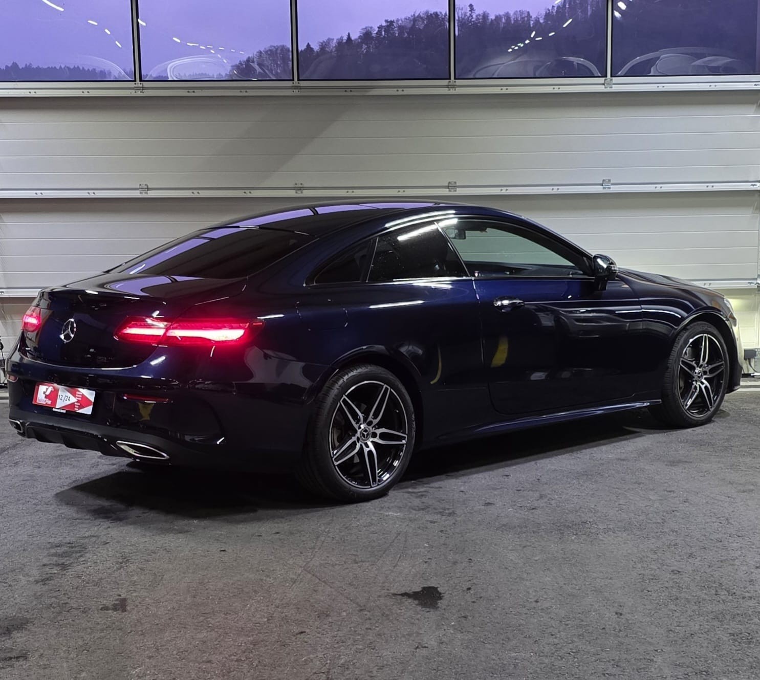 MERCEDES-BENZ E 200 Coupé AMG Line 4 Matic 9G-Tronic-image-4