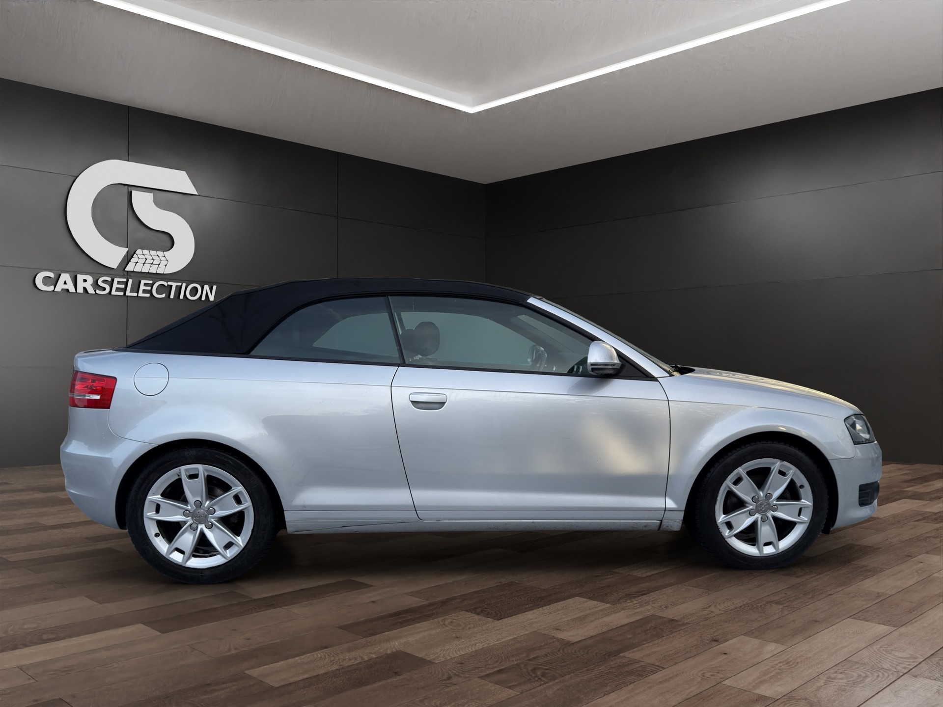 AUDI A3 Cabriolet 1.8 TFSI Ambition-image-5