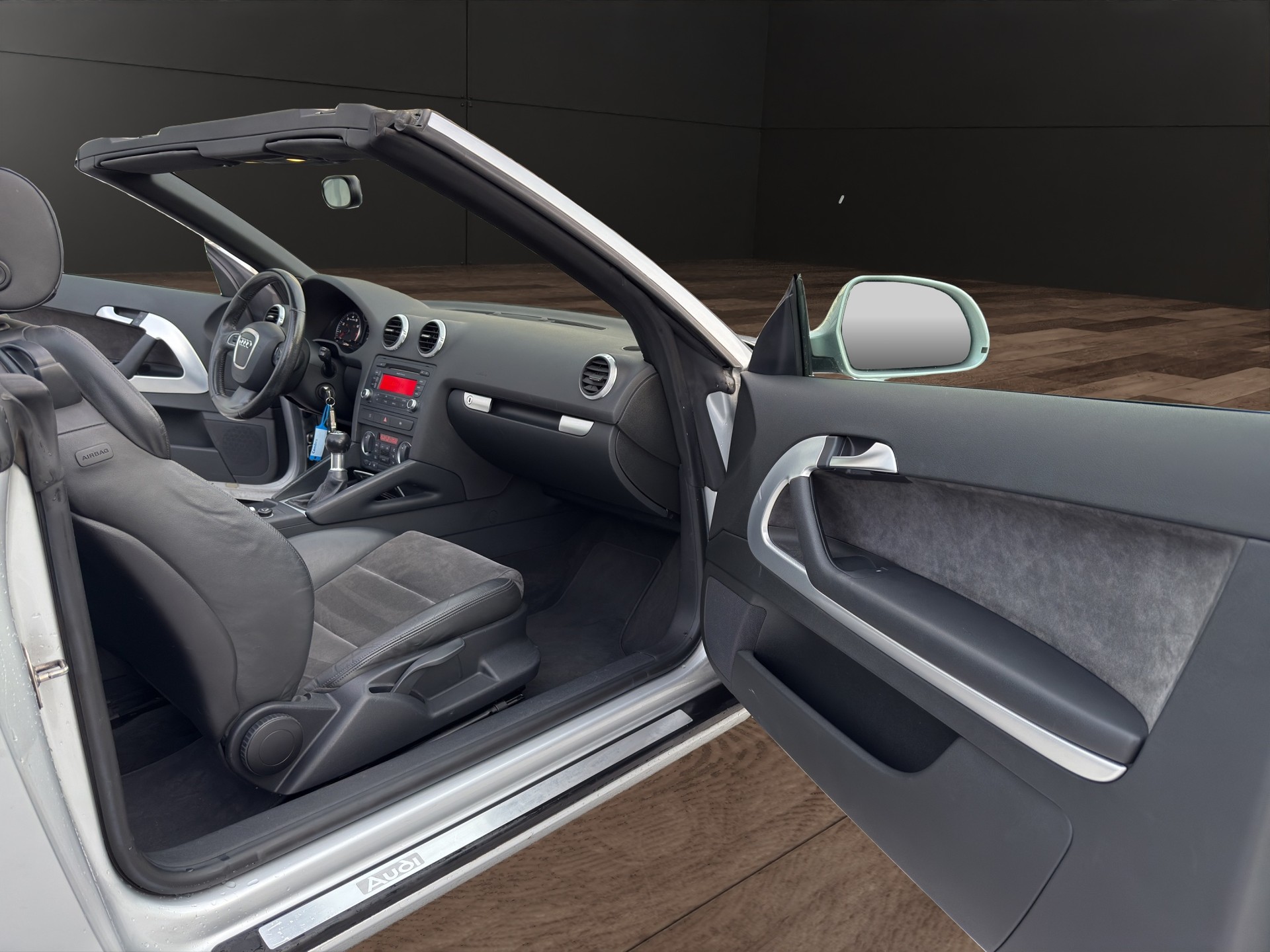 AUDI A3 Cabriolet 1.8 TFSI Ambition-image-10