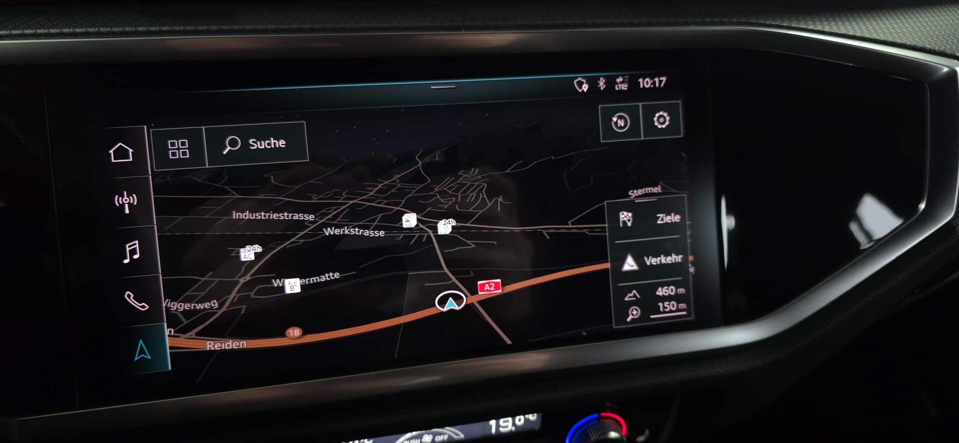 AUDI Q3 40 TDI S line quattro S-tronic *Standheizung*CH-Fahrzeug*-image-20