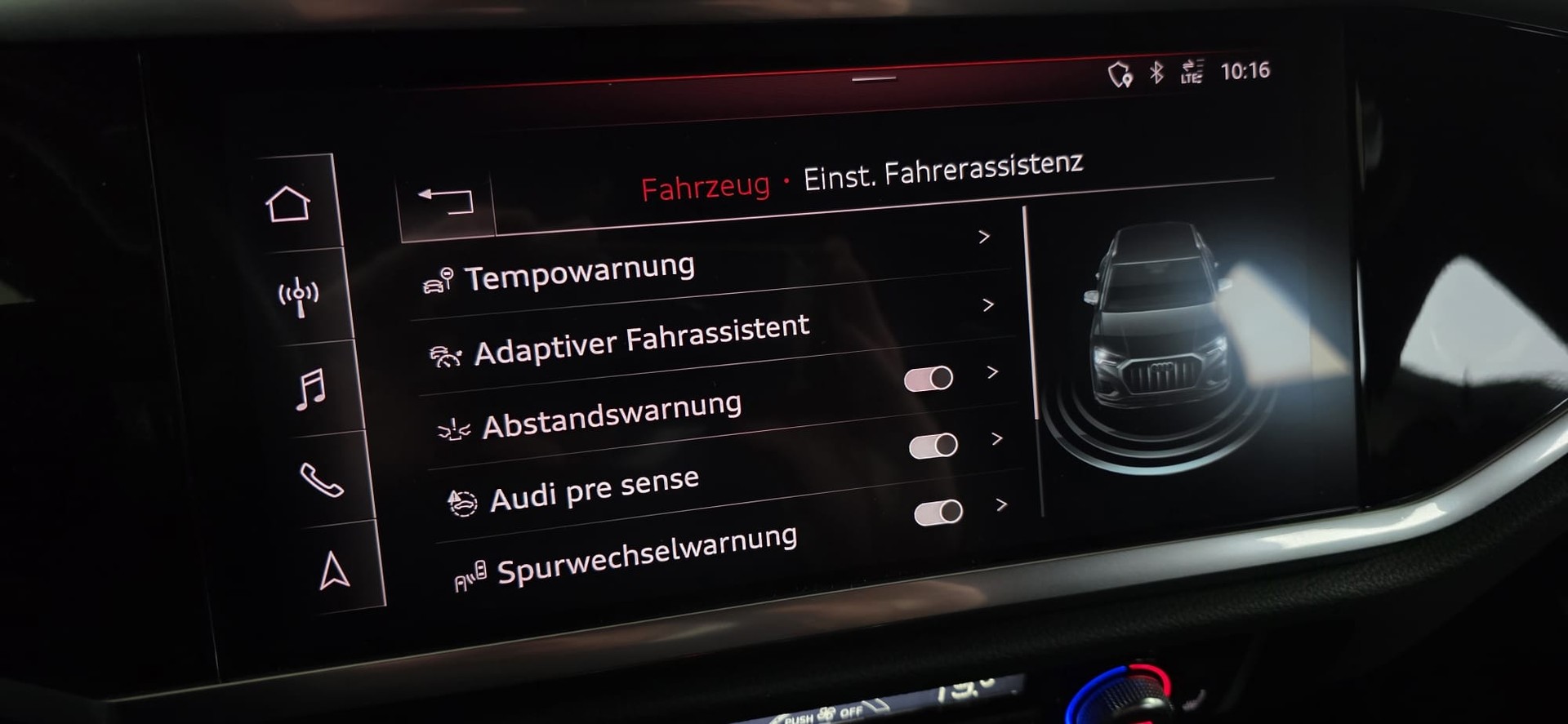 AUDI Q3 40 TDI S line quattro S-tronic *Standheizung*CH-Fahrzeug*-image-21