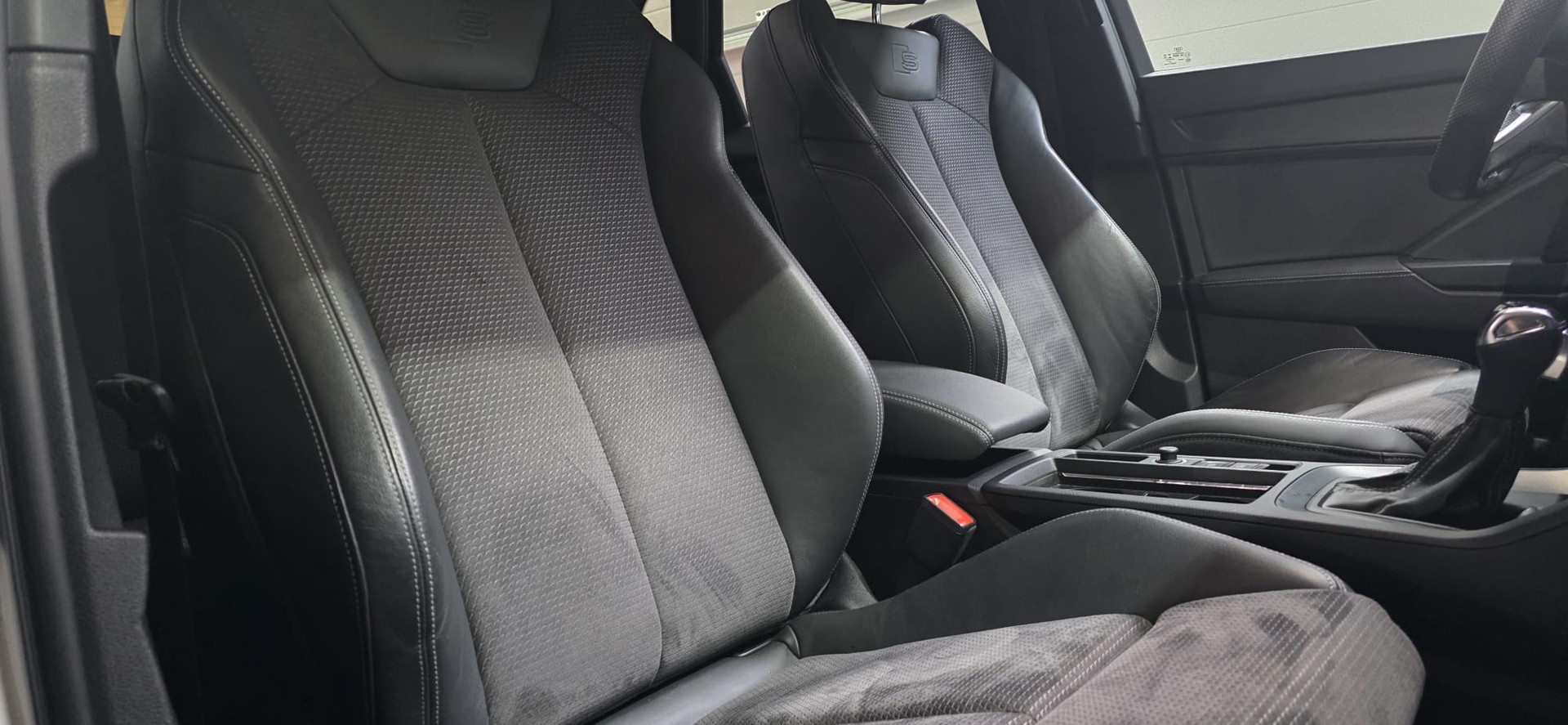 AUDI Q3 40 TDI S line quattro S-tronic *Standheizung*CH-Fahrzeug*-image-9