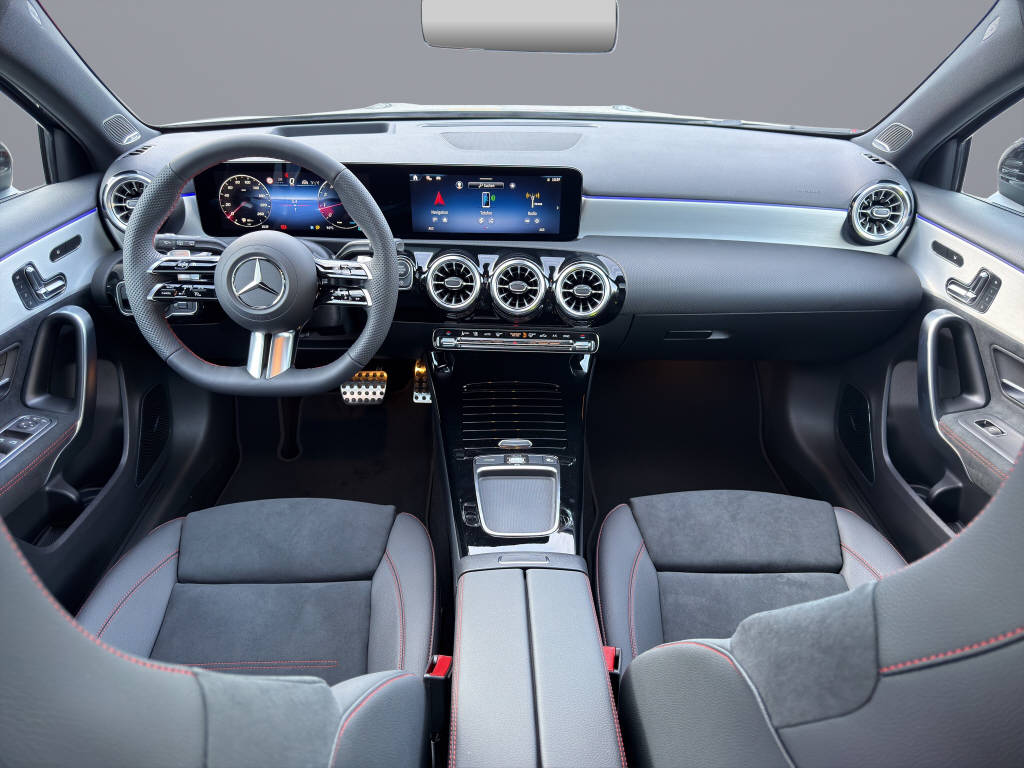 MERCEDES-BENZ A 220 AMG Line 4matic-image-8