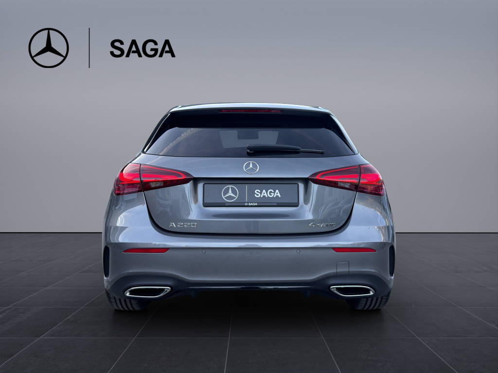 MERCEDES-BENZ A 220 AMG Line 4matic-image-4