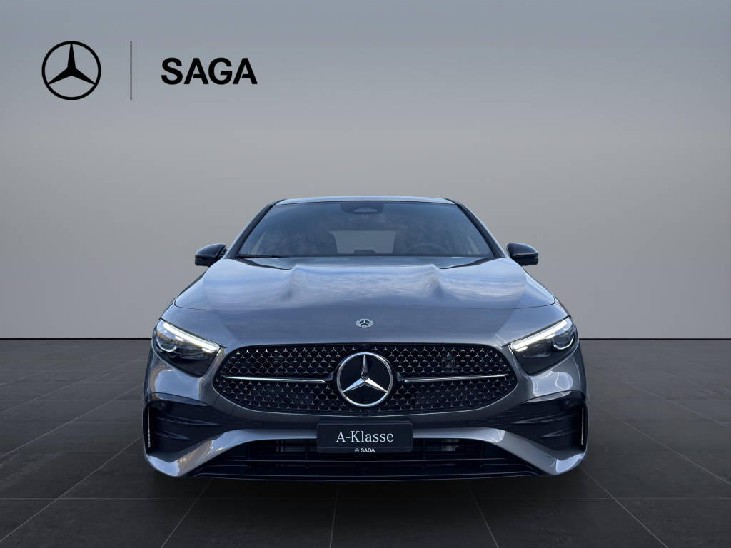 MERCEDES-BENZ A 220 AMG Line 4matic-image-1
