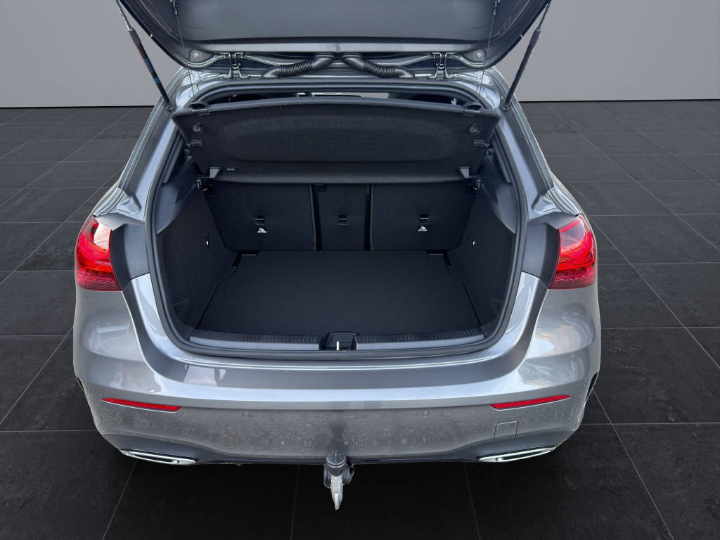MERCEDES-BENZ A 220 AMG Line 4matic-image-14