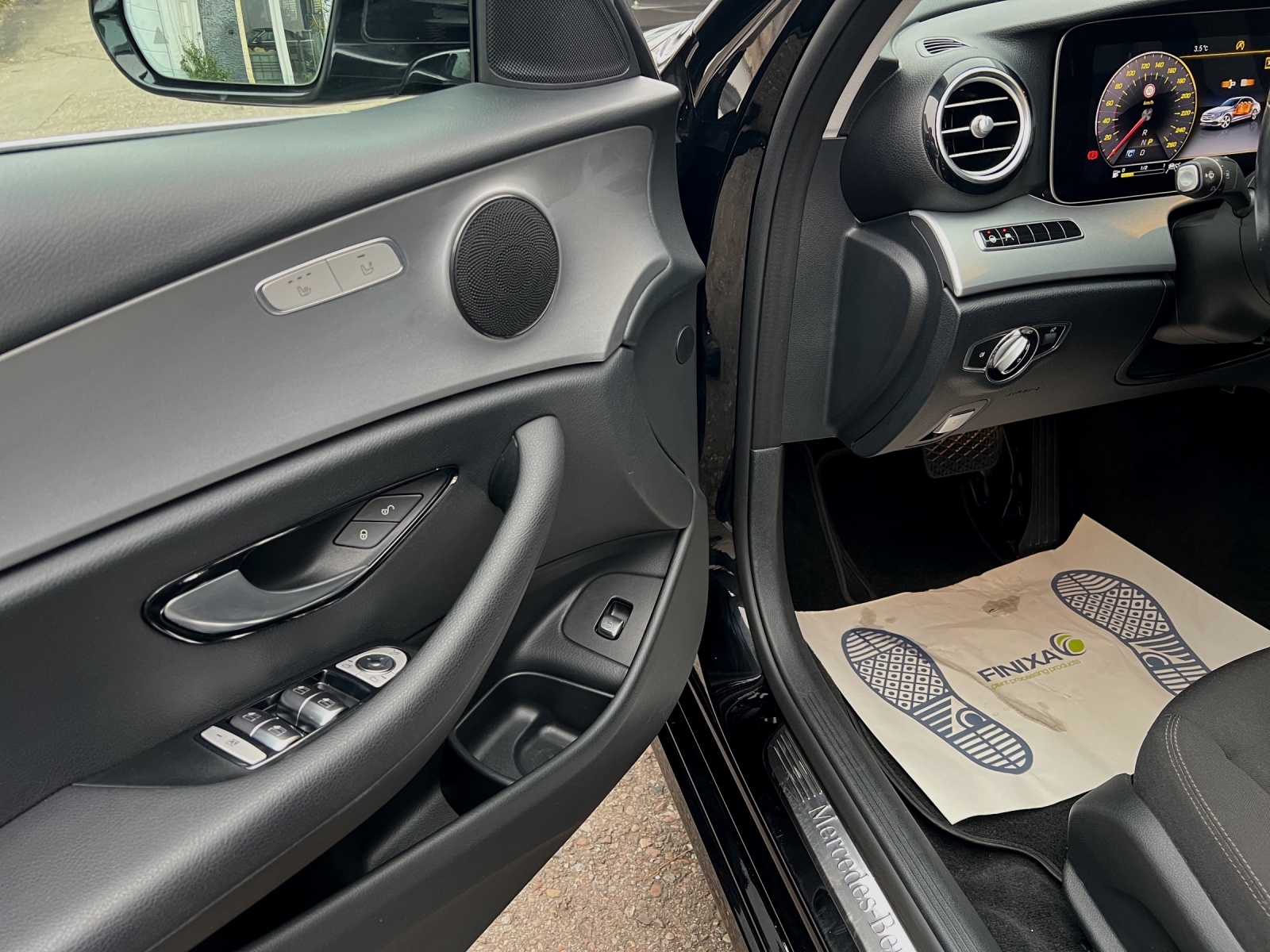 MERCEDES-BENZ E 400 d 4Matic Avantgarde 9G-Tronic-image-7
