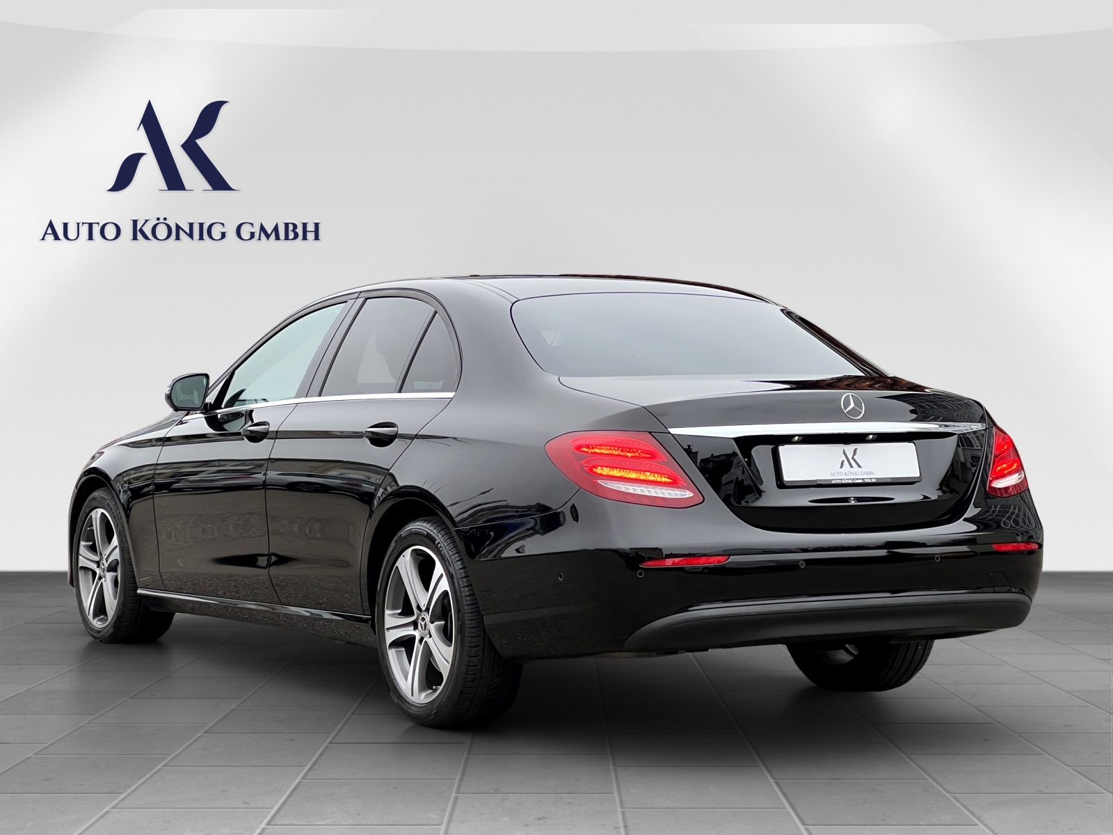 MERCEDES-BENZ E 400 d 4Matic Avantgarde 9G-Tronic-image-3