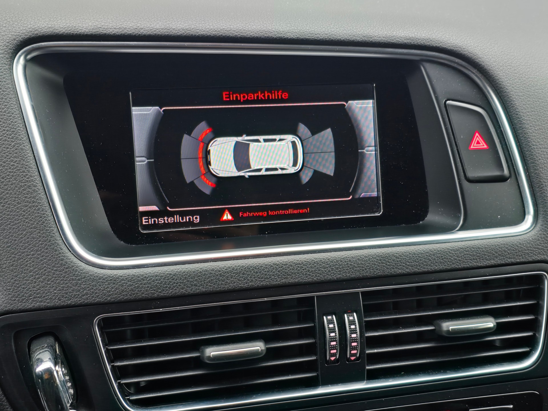 AUDI Q5 2.0 TFSI quattro tiptronic-image-17