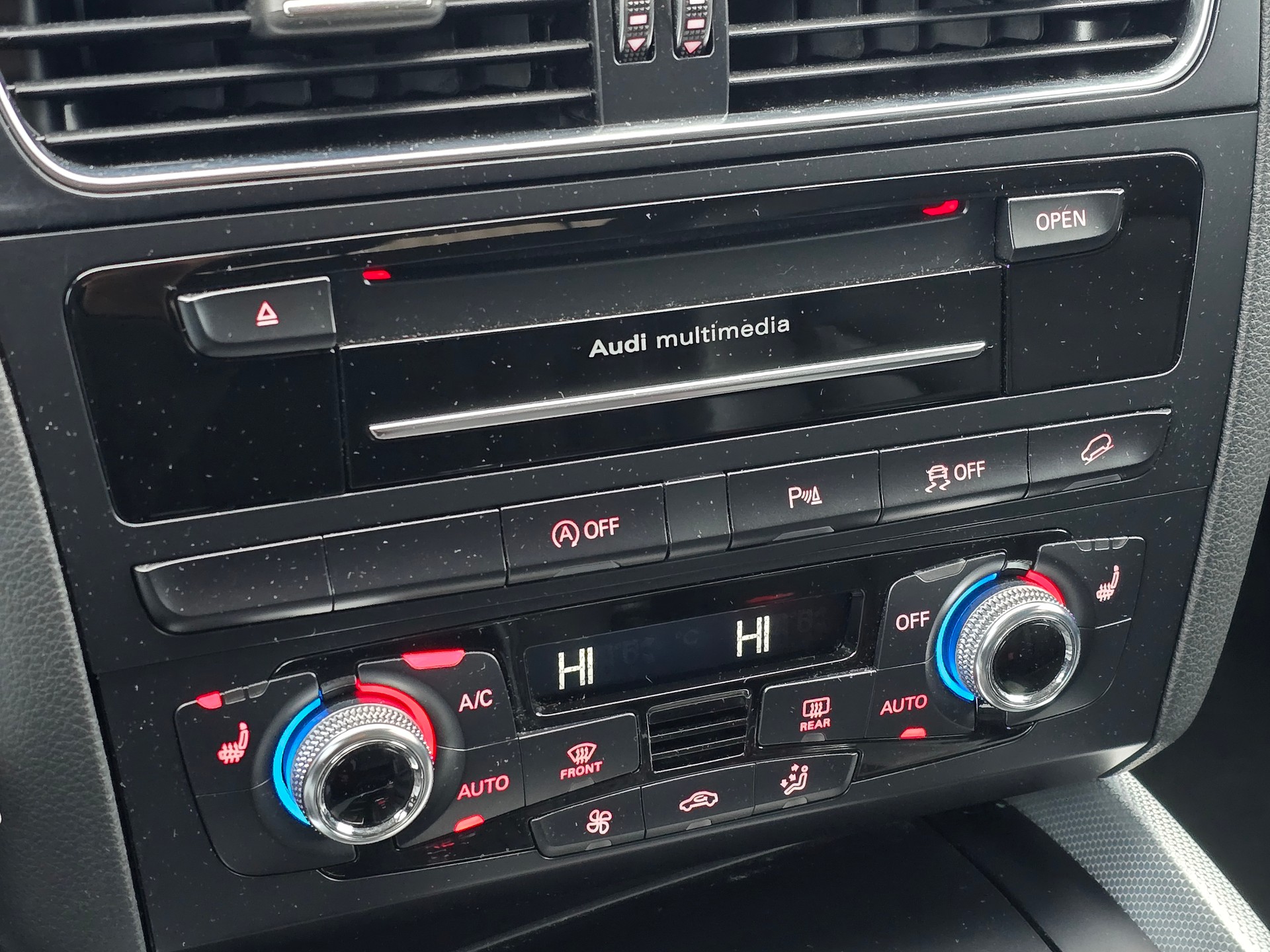 AUDI Q5 2.0 TFSI quattro tiptronic-image-21