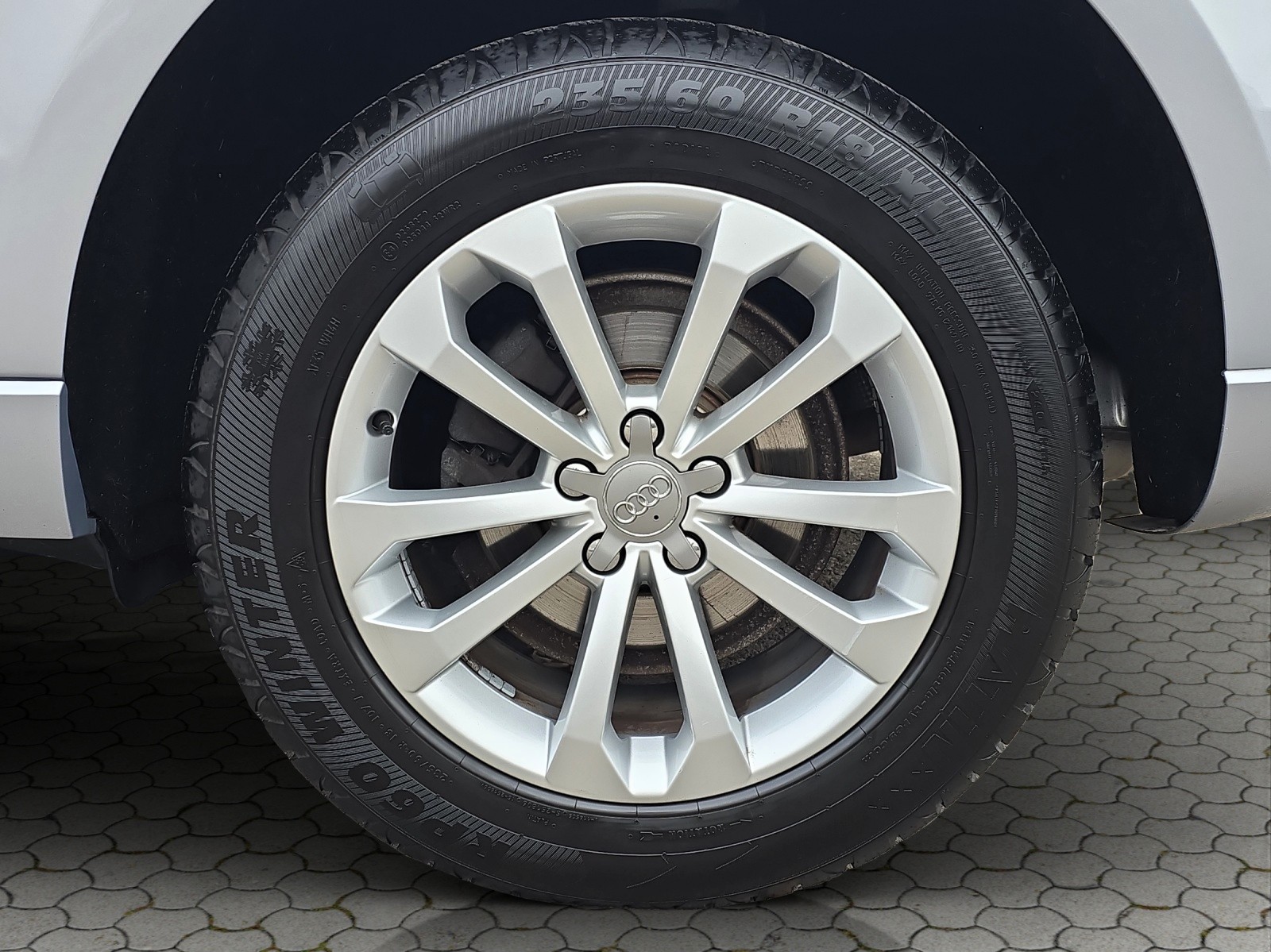 AUDI Q5 2.0 TFSI quattro tiptronic-image-5