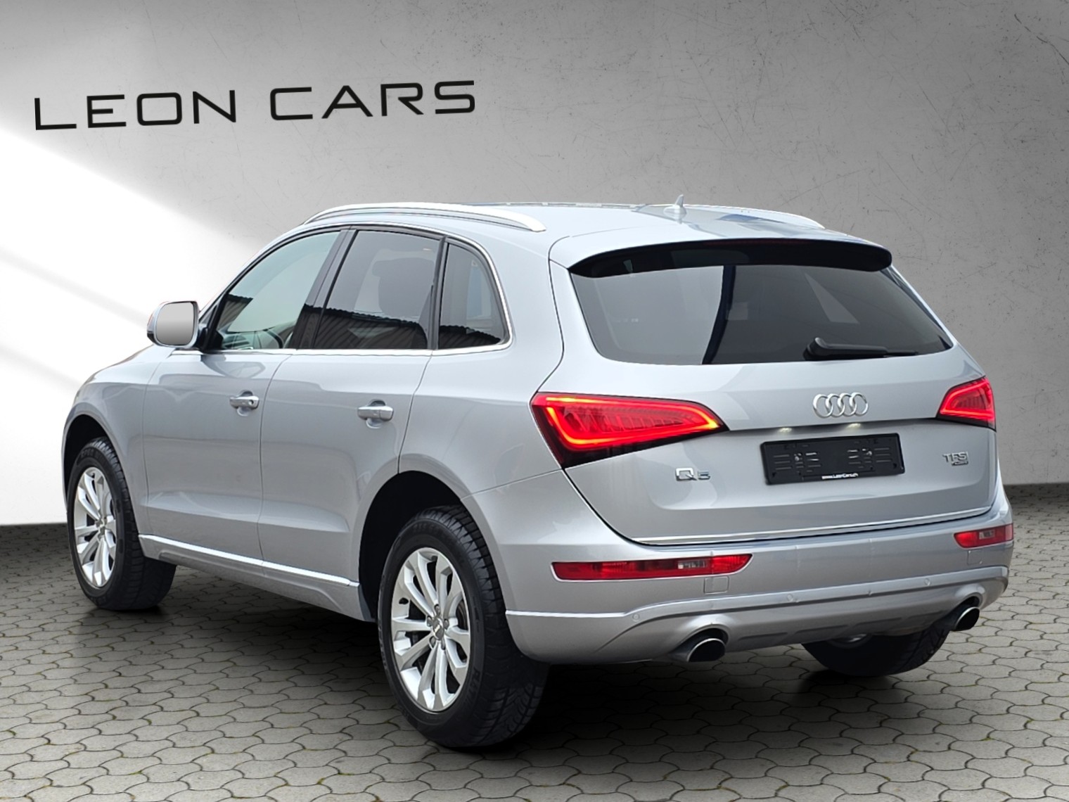 AUDI Q5 2.0 TFSI quattro tiptronic-image-1