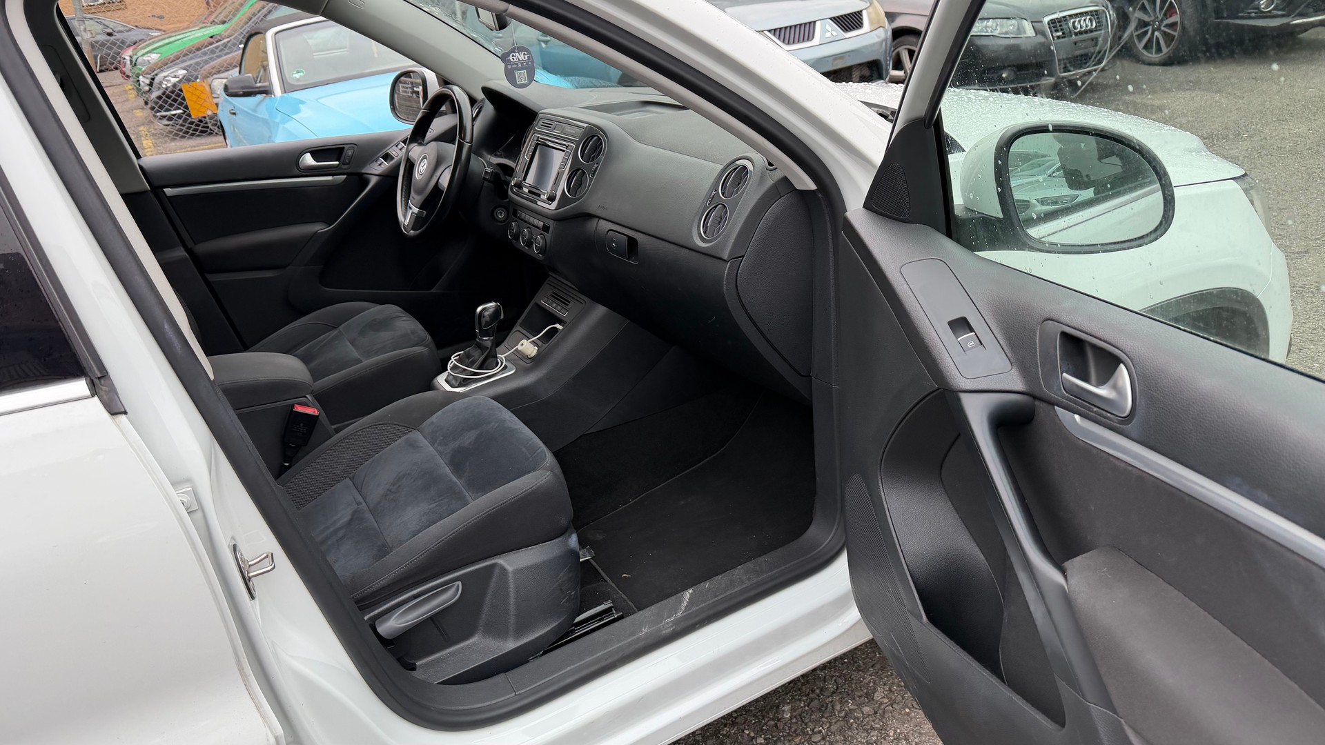 VW Tiguan 2.0 TDI BlueMotion Sport&Style 4Motion DSG-image-4