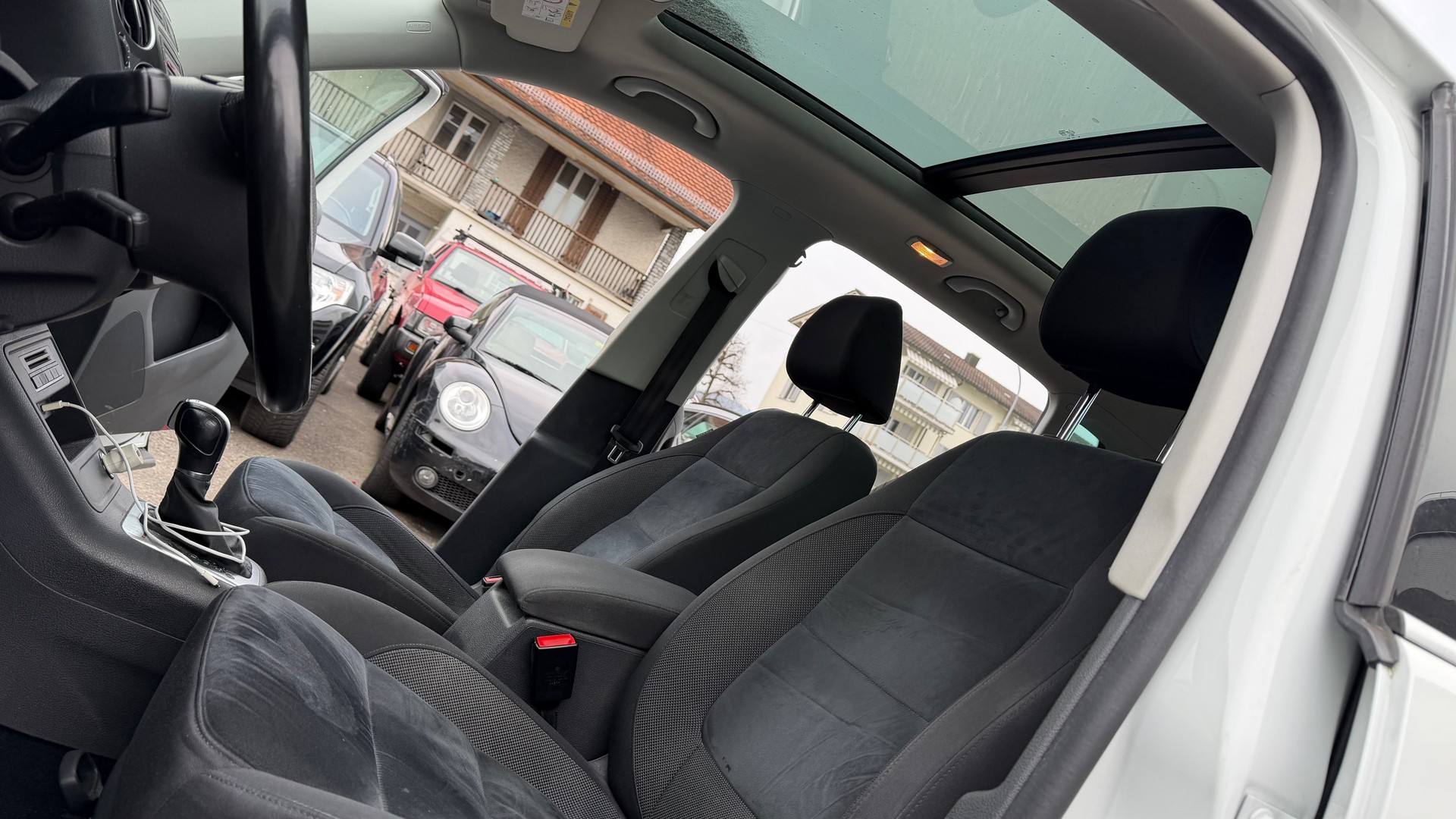 VW Tiguan 2.0 TDI BlueMotion Sport&Style 4Motion DSG-image-7