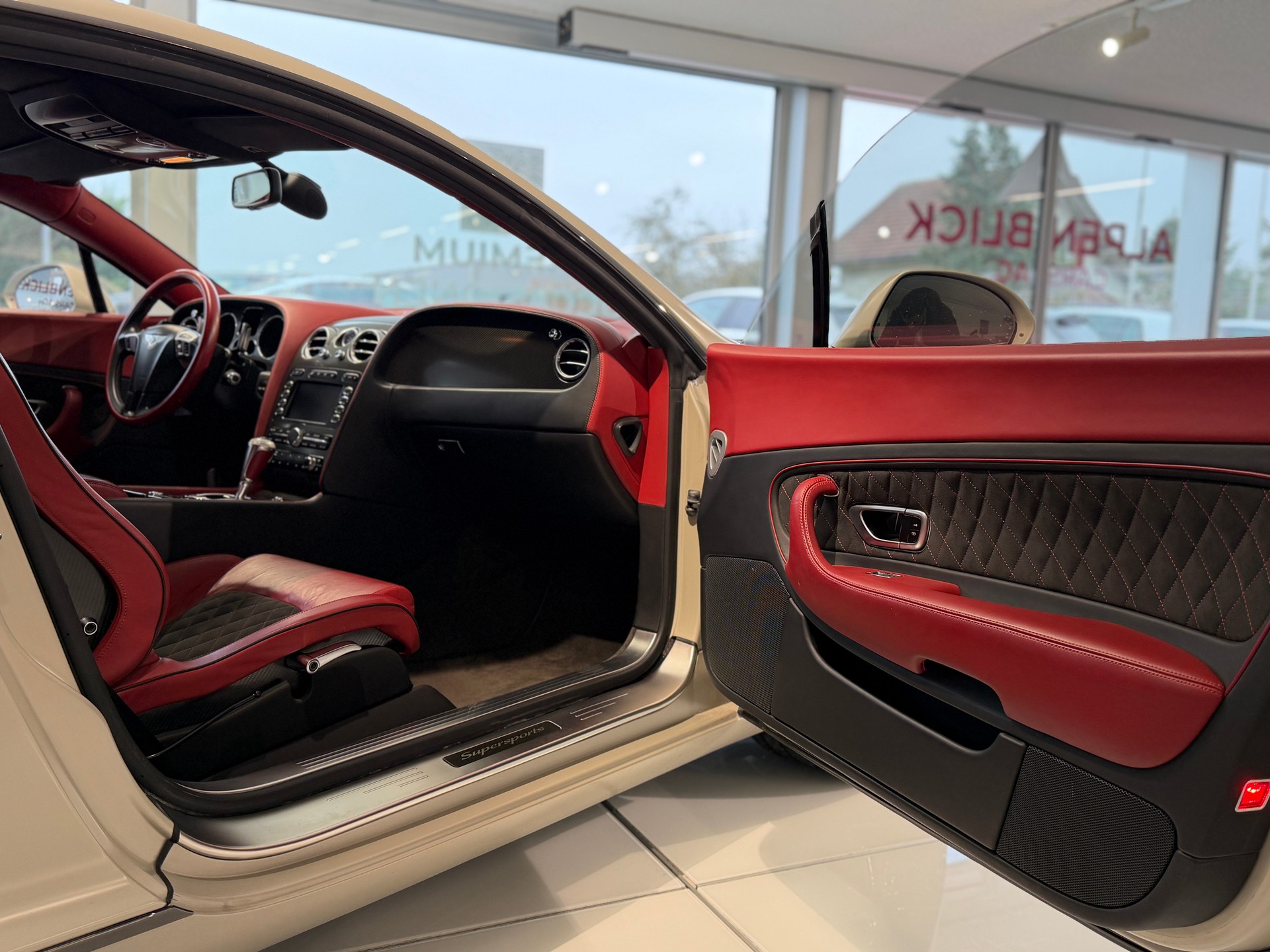 BENTLEY Continental Supersports 6.0 W12-image-16