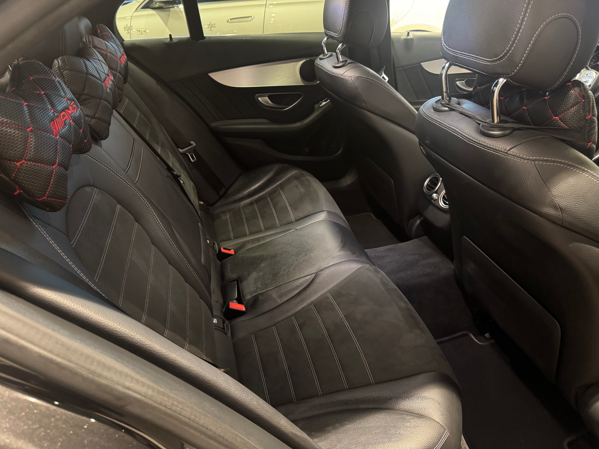 MERCEDES-BENZ C 220 d AMG Line-image-7