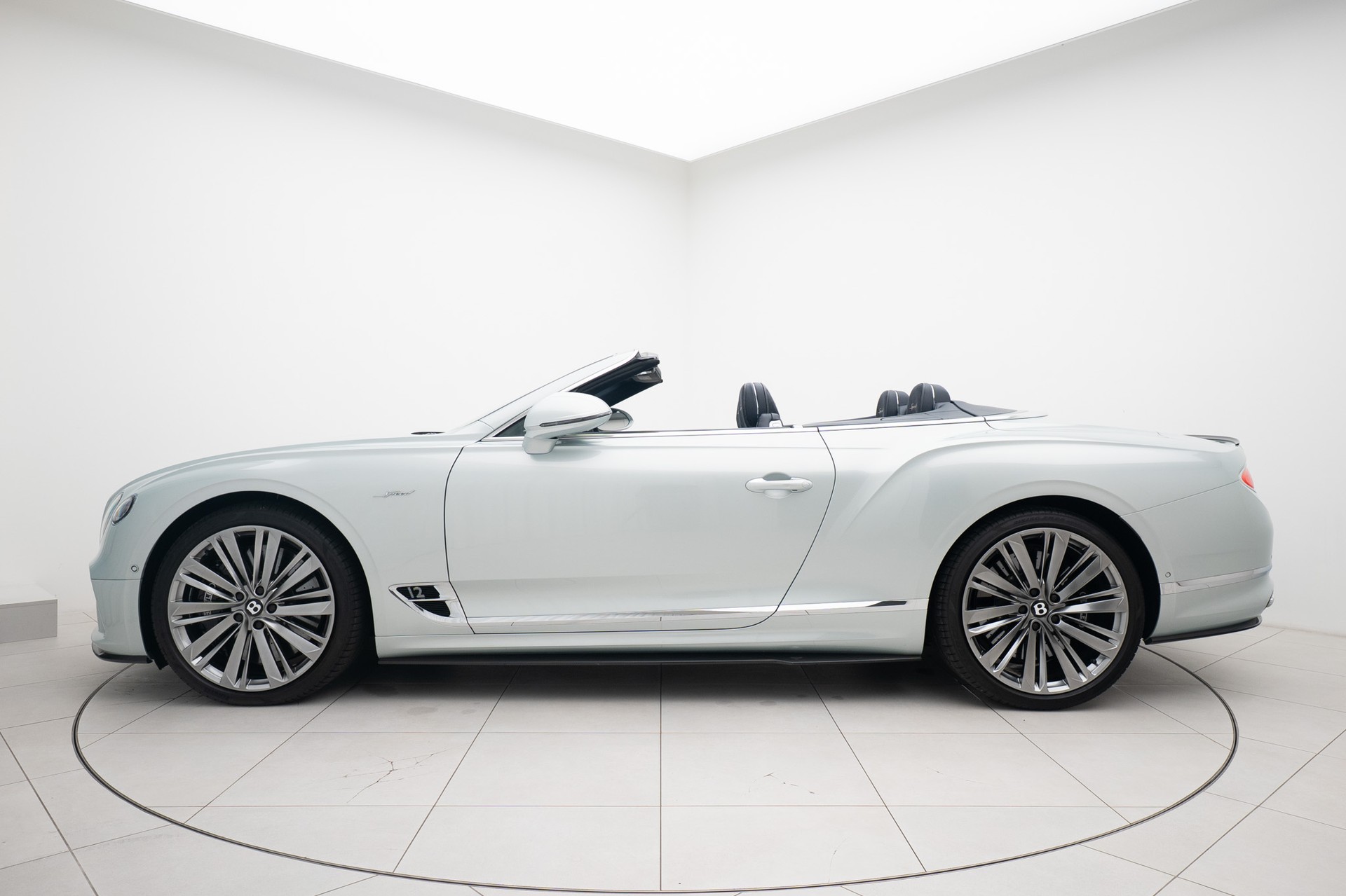 BENTLEY Continental GTC 6.0 W12 Speed-image-0