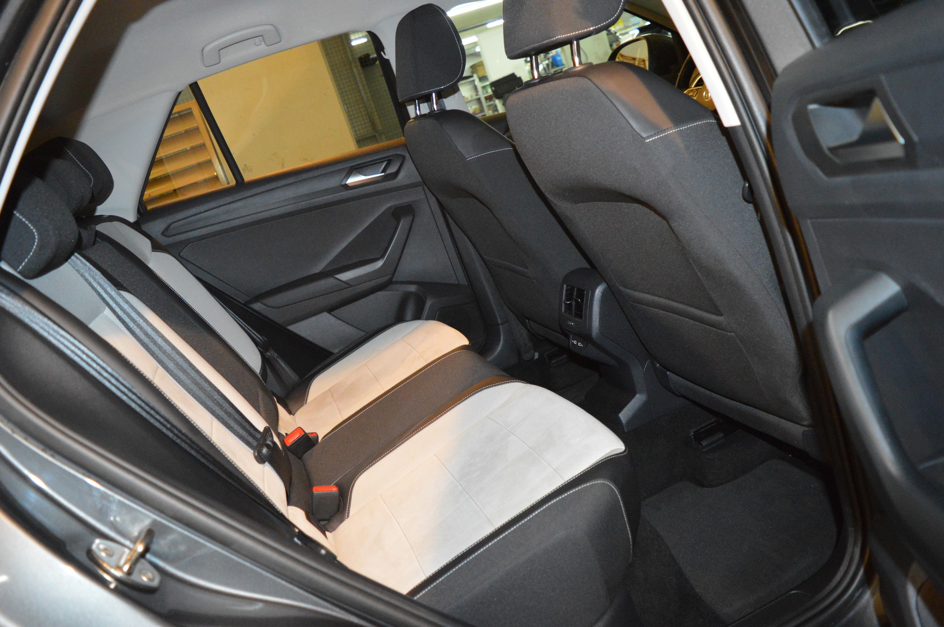 VW T-Roc 1.5 TSI EVO Style DSG-image-22