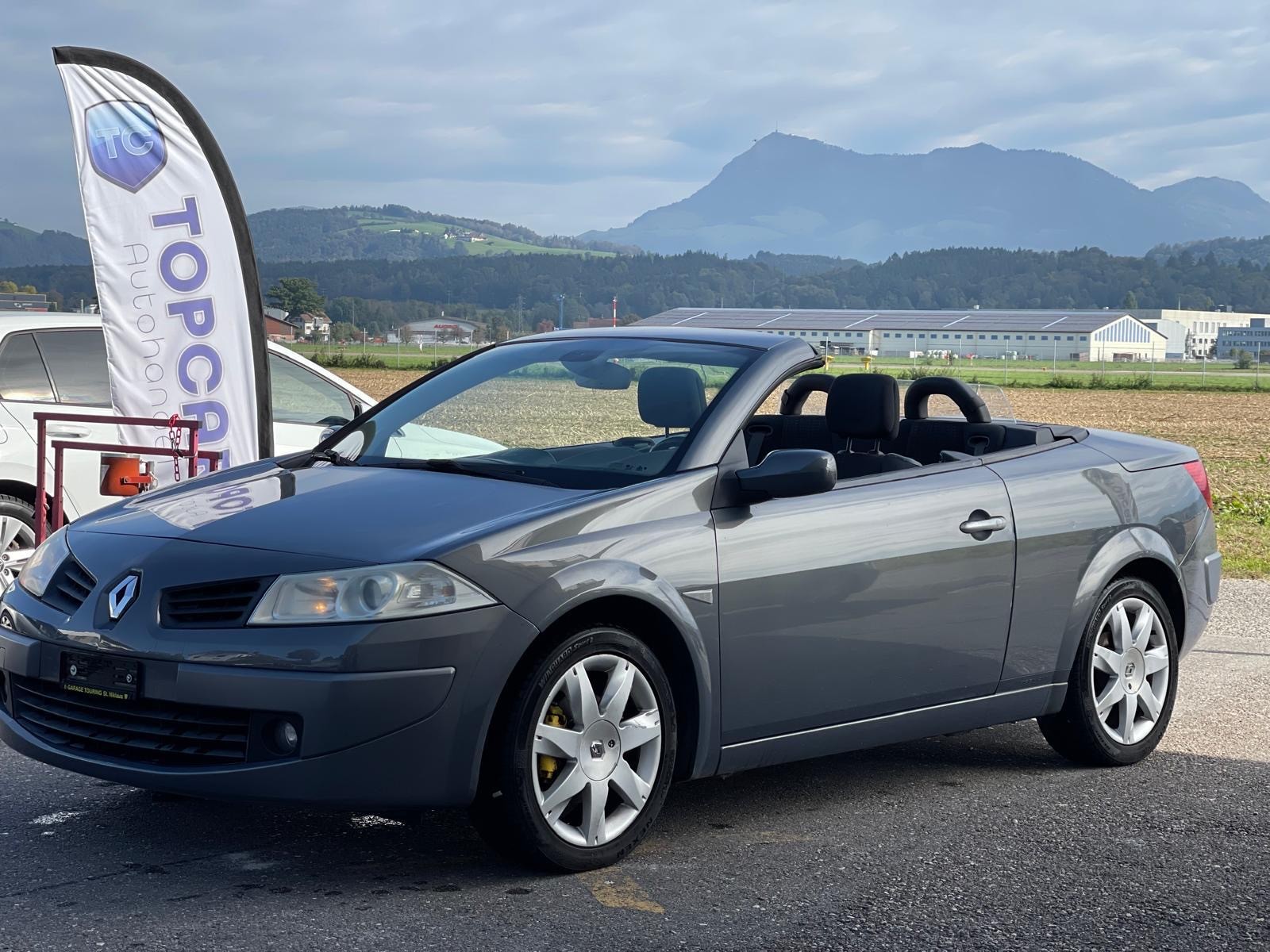 RENAULT Mégane C-C 2.0 16V Privilège Luxe-image-8