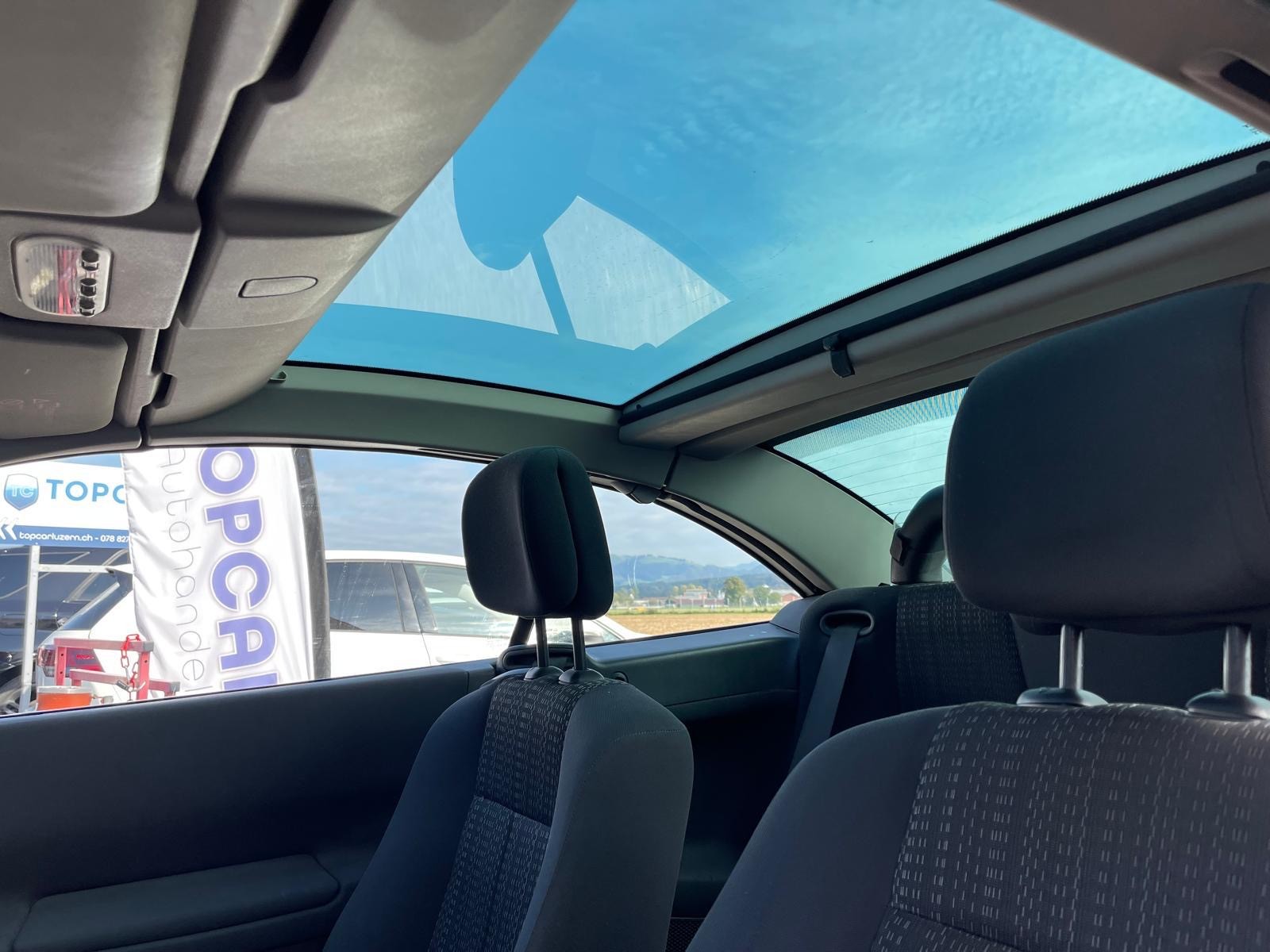 RENAULT Mégane C-C 2.0 16V Privilège Luxe-image-2