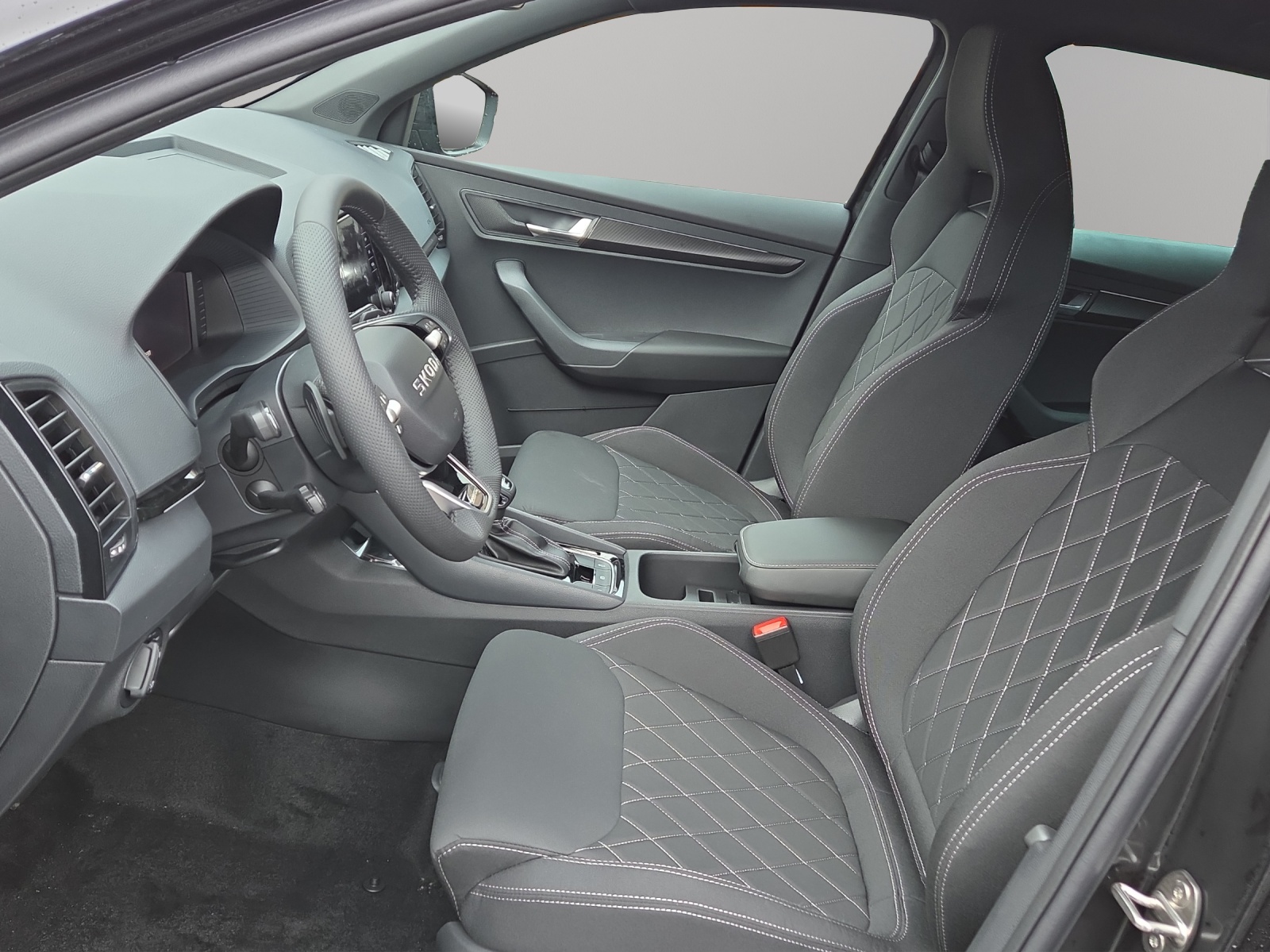 SKODA Karoq 2.0 TSI SportLine 4x4 DSG-image-5