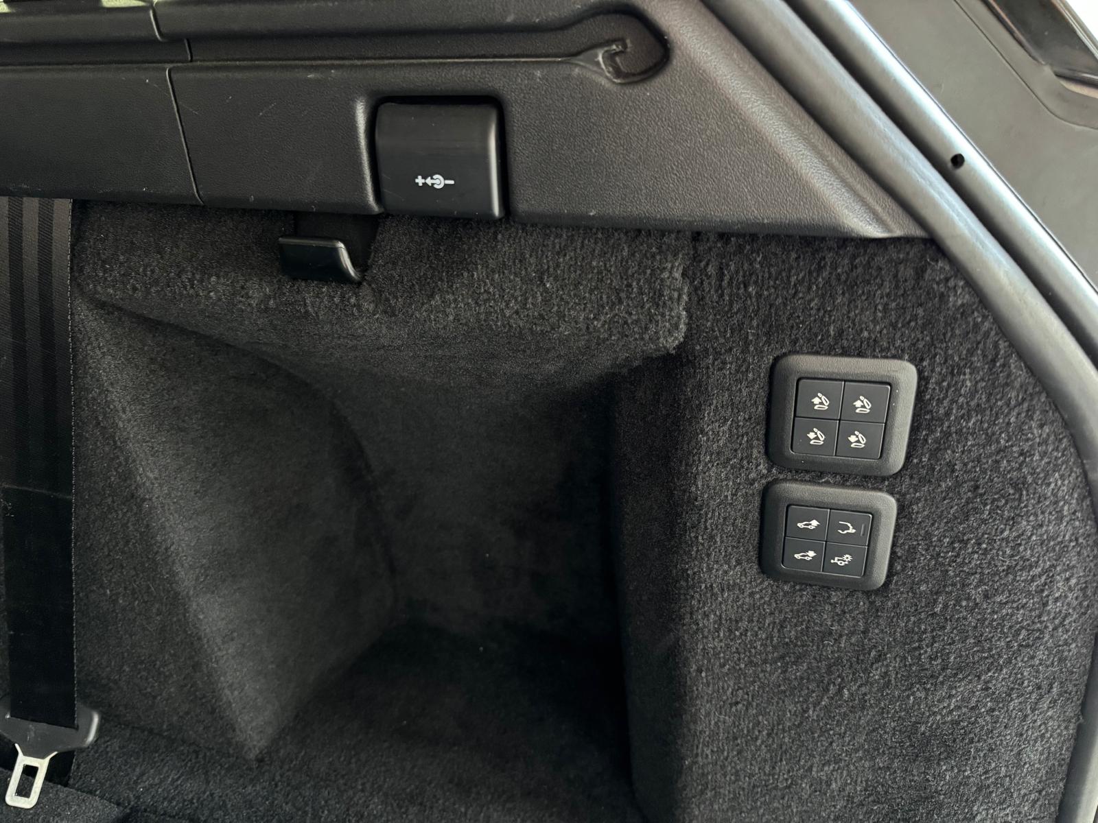 LAND ROVER Range Rover Sport 3.0 SDV6 HSE Dynamic Automatic-image-15