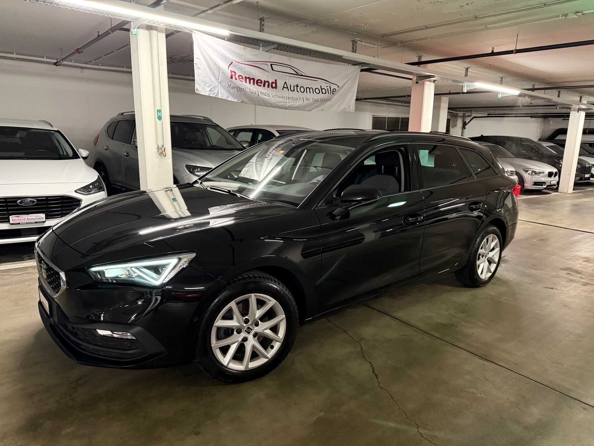 SEAT Leon ST 1.5 eTSI mHEV DSG Style-image-1