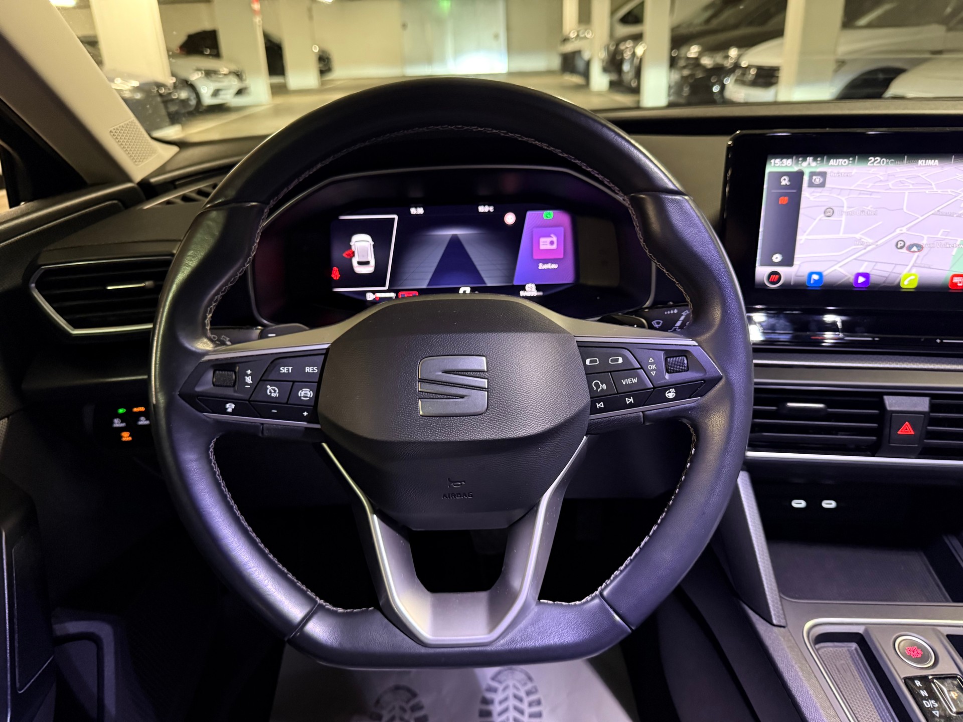 SEAT Leon ST 1.5 eTSI mHEV DSG Style-image-12