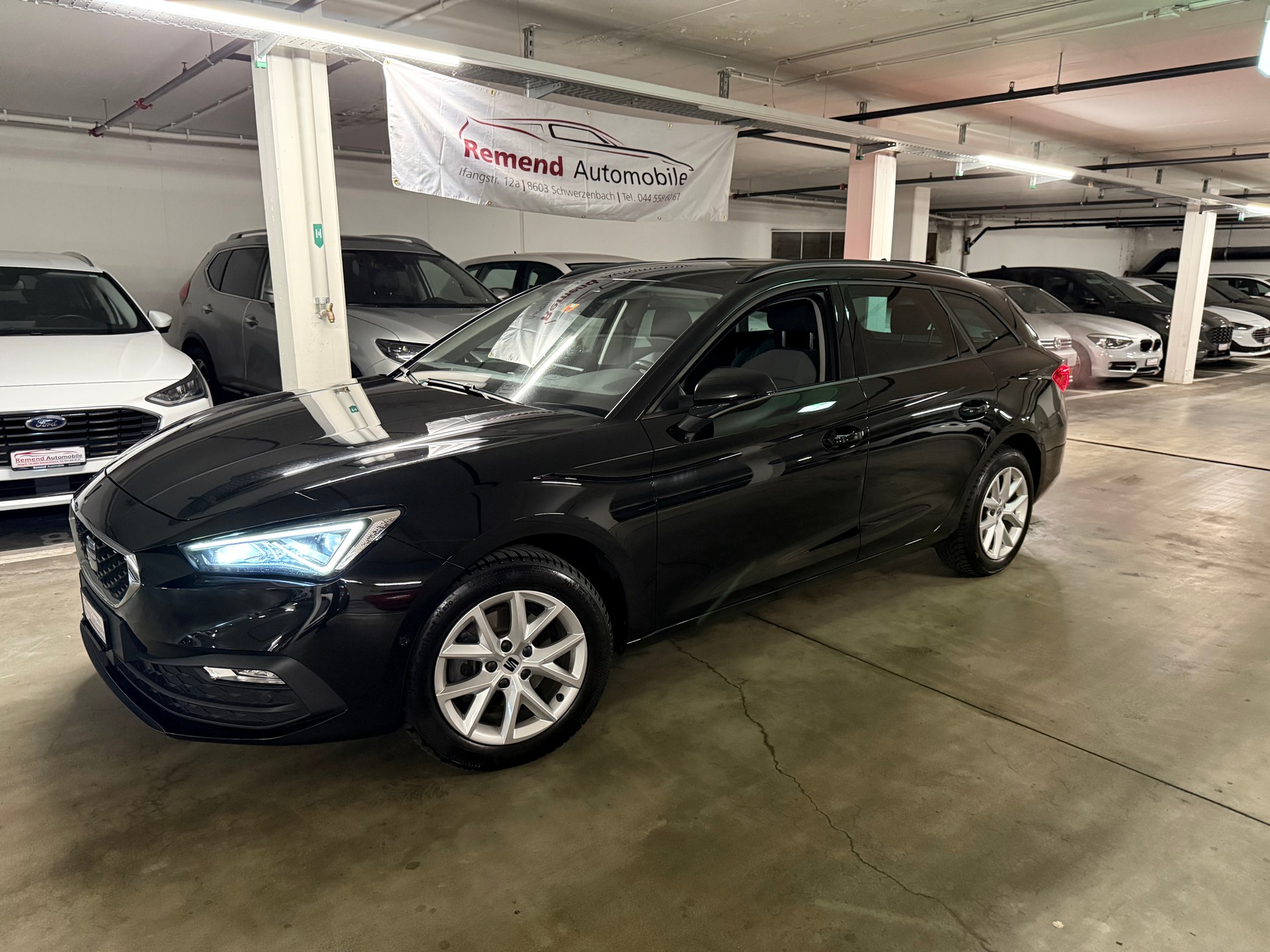 SEAT Leon ST 1.5 eTSI mHEV DSG Style-image-3
