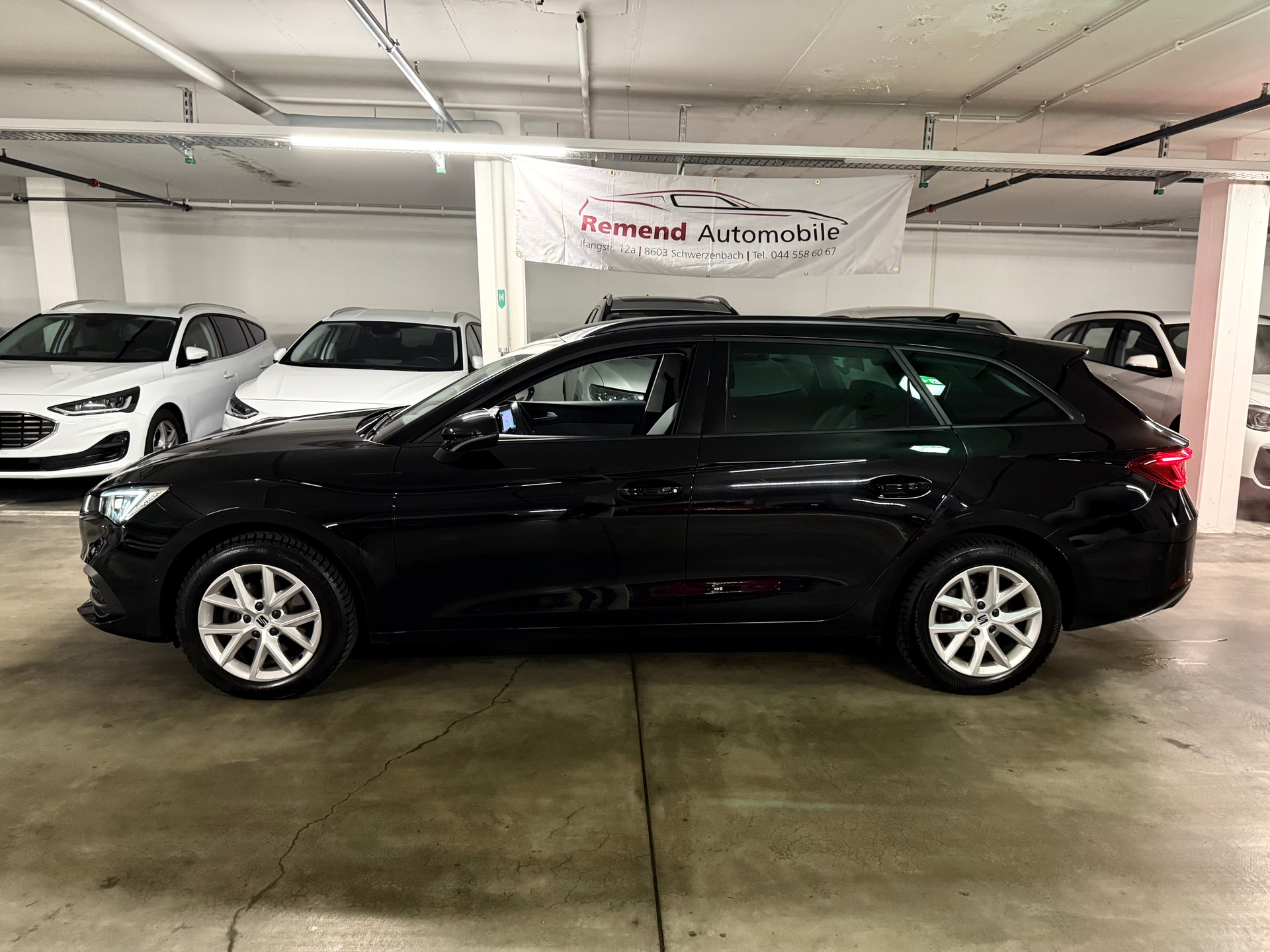 SEAT Leon ST 1.5 eTSI mHEV DSG Style-image-4