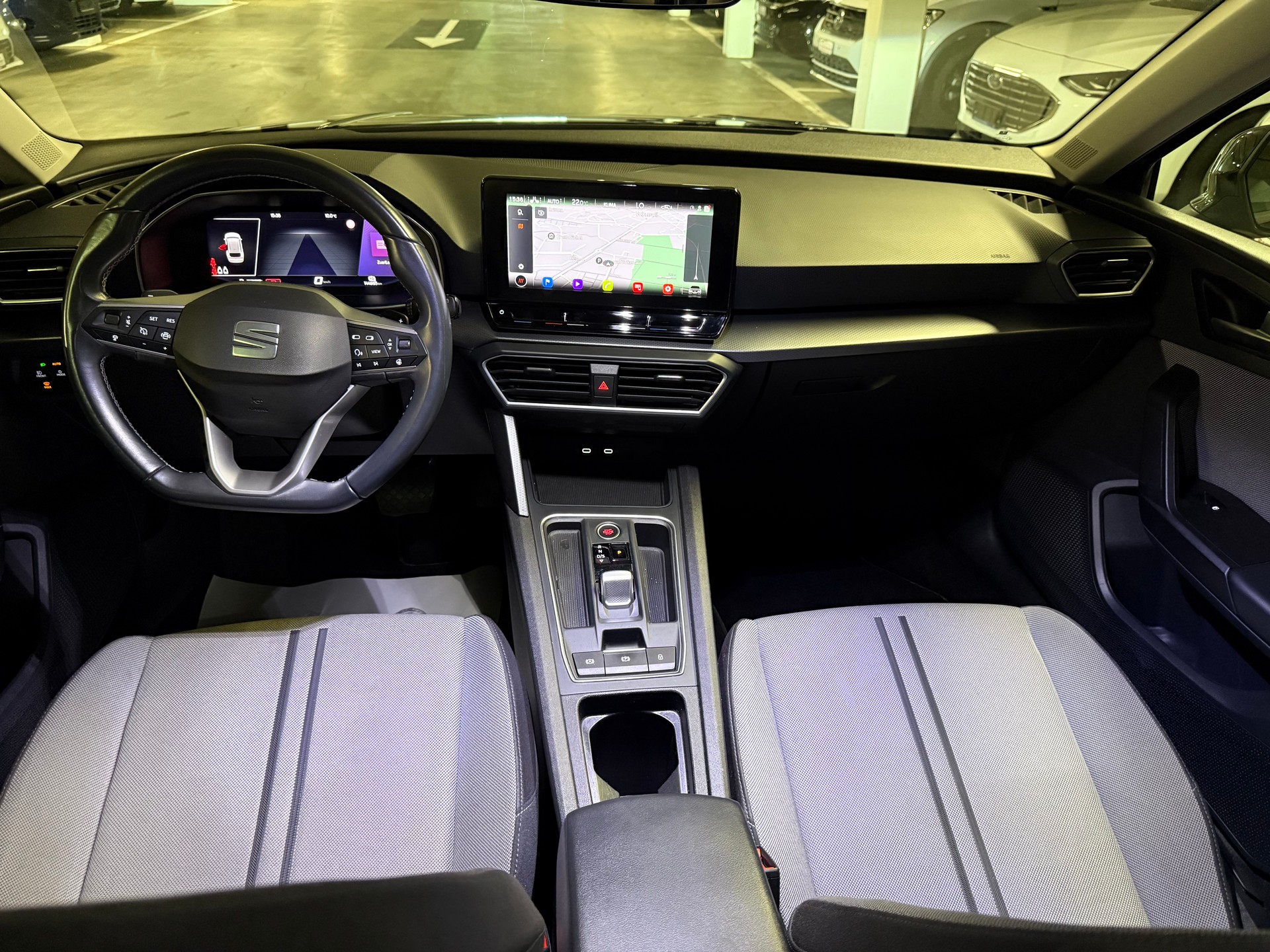 SEAT Leon ST 1.5 eTSI mHEV DSG Style-image-7