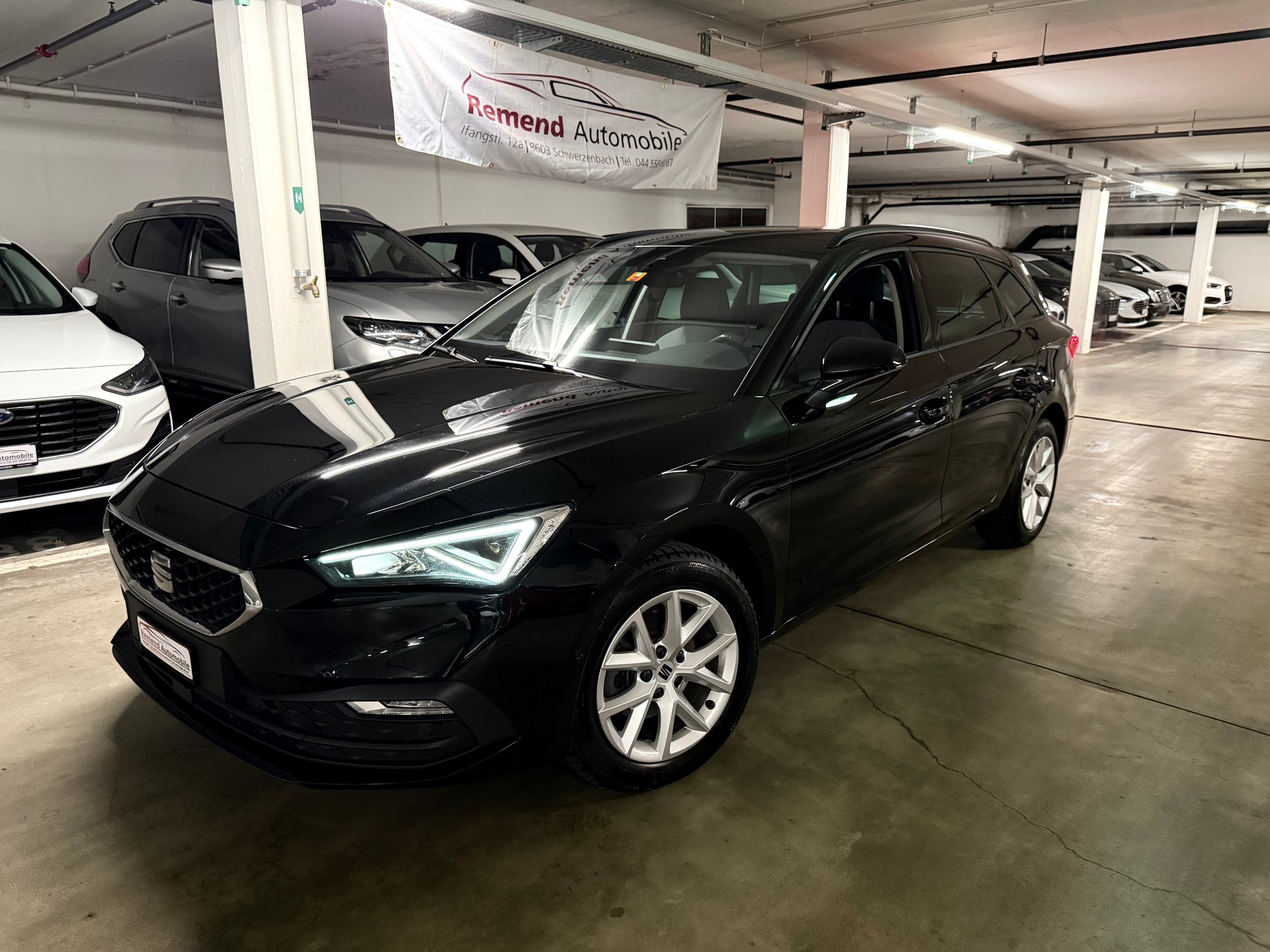 SEAT Leon ST 1.5 eTSI mHEV DSG Style-image-0