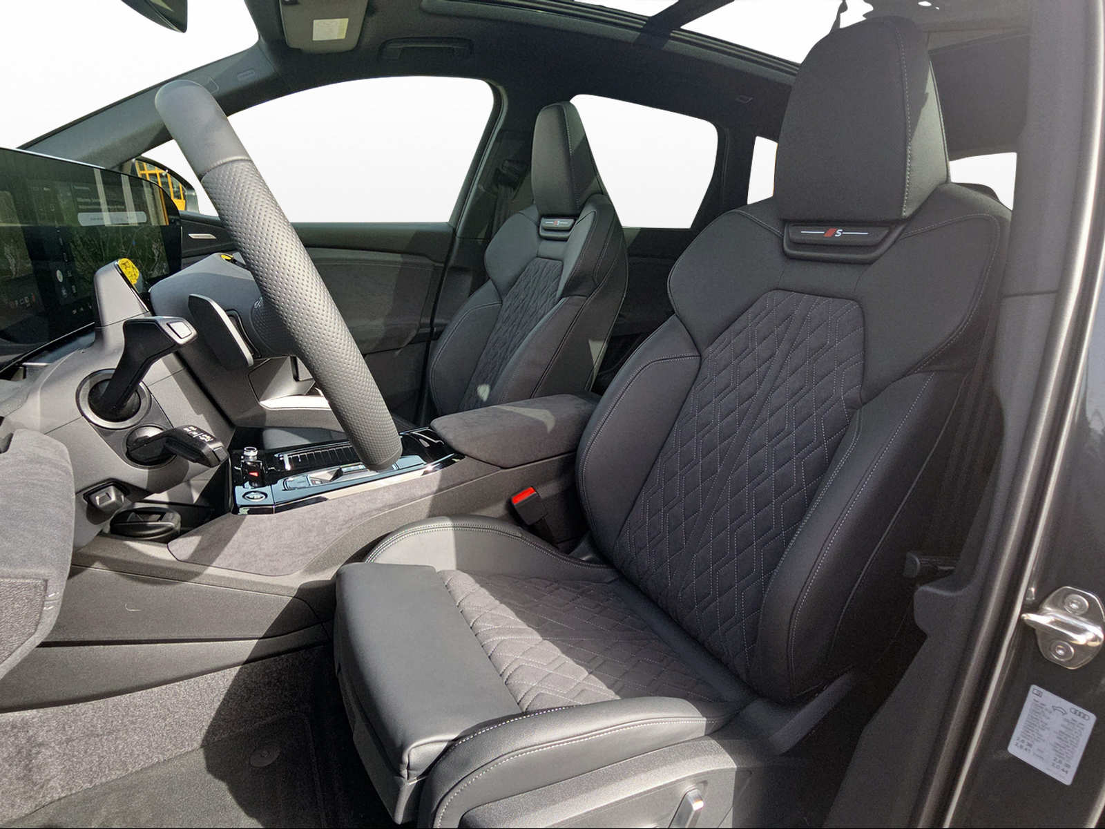 AUDI Q6 e-tron quattro-image-7