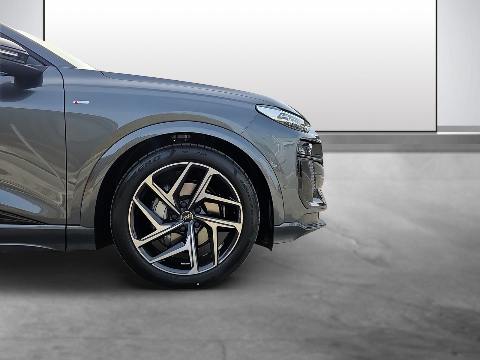 AUDI Q6 e-tron quattro-image-14