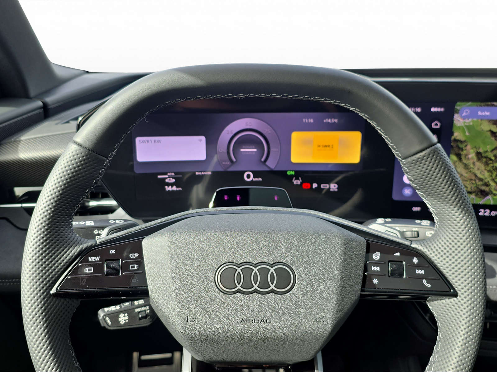 AUDI Q6 e-tron quattro-image-4