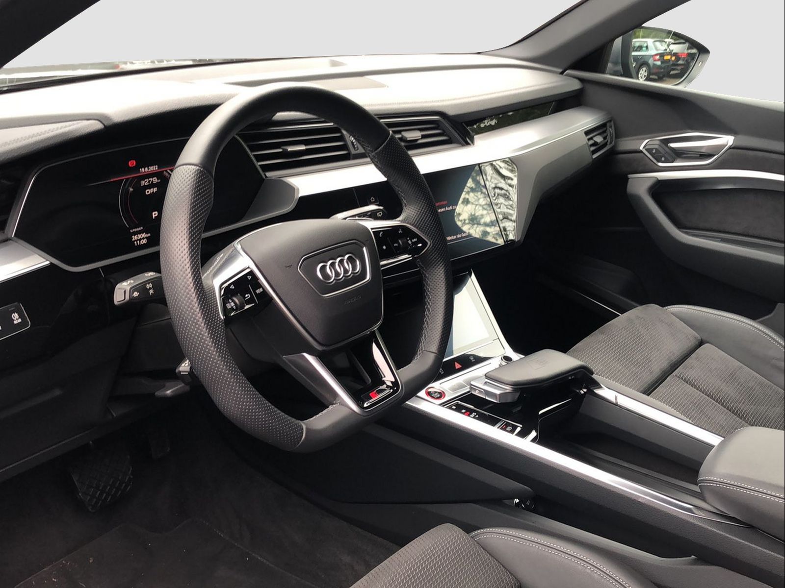 AUDI e-tron S quattro-image-5