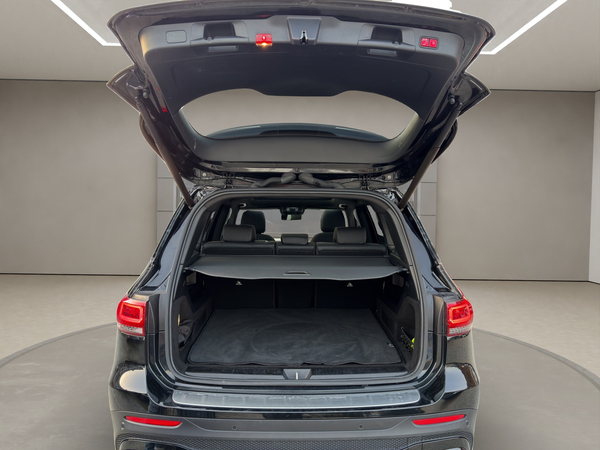 MERCEDES-BENZ GLB 35 AMG 4Matic 8G-Tronic-image-15