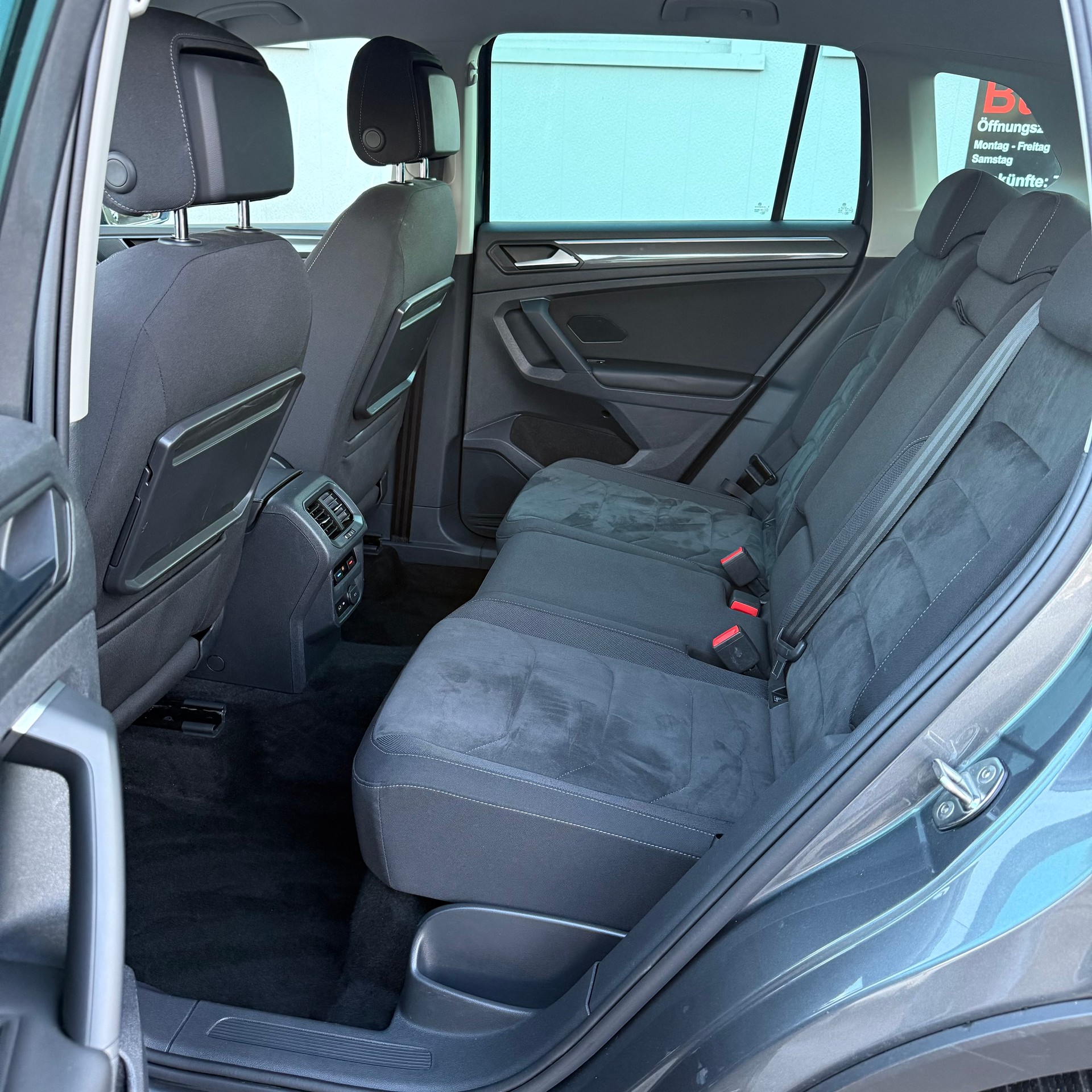 VW Tiguan 2.0 TDI SCR Highline 4Motion DSG *Anhängerkupplung*-image-10