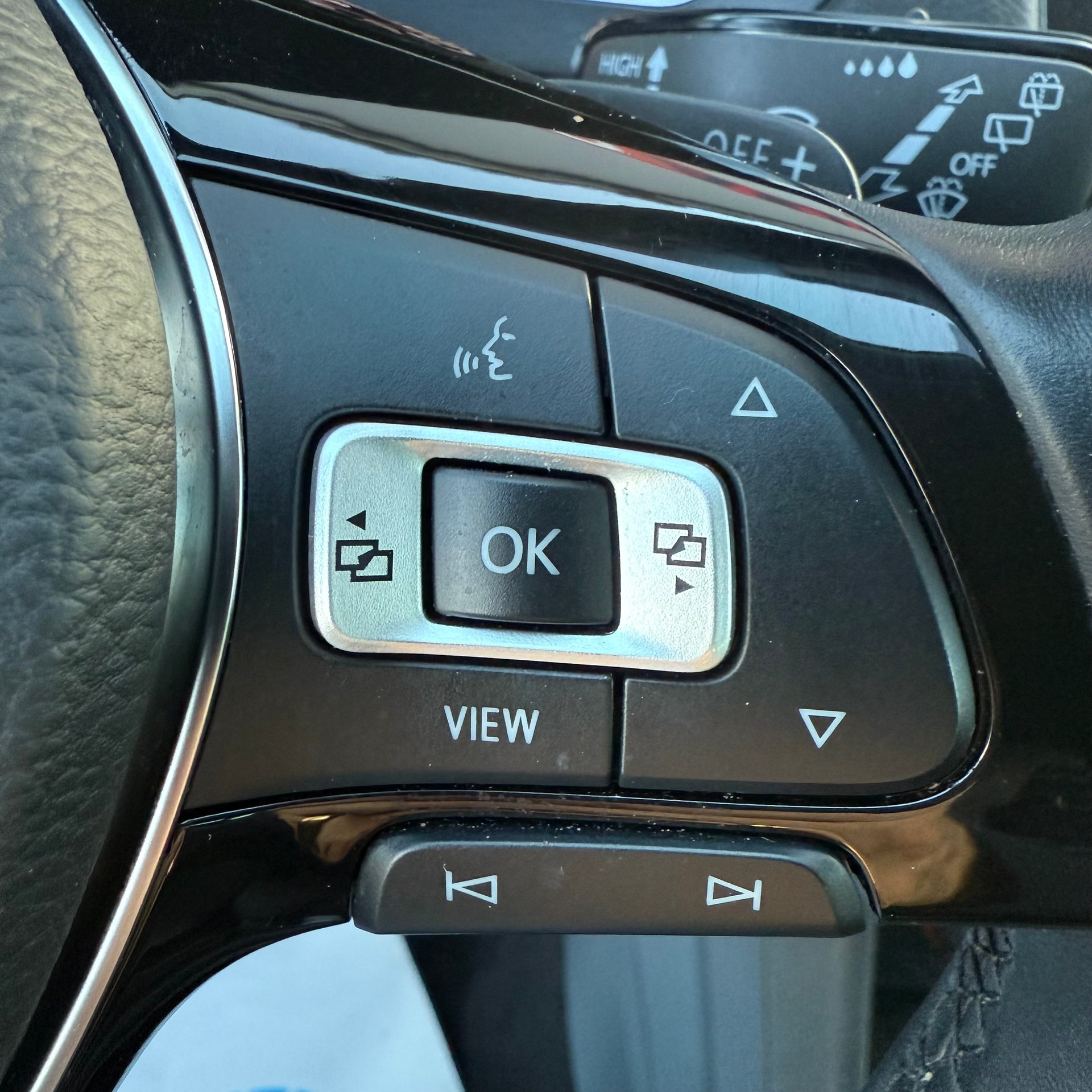 VW Tiguan 2.0 TDI SCR Highline 4Motion DSG *Anhängerkupplung*-image-20
