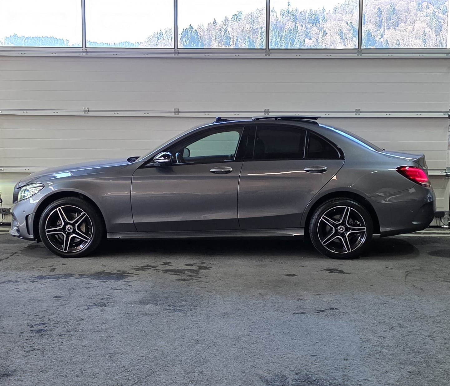MERCEDES-BENZ C 220 d Swiss Star AMG Line 4Matic 9G-Tronic-image-1
