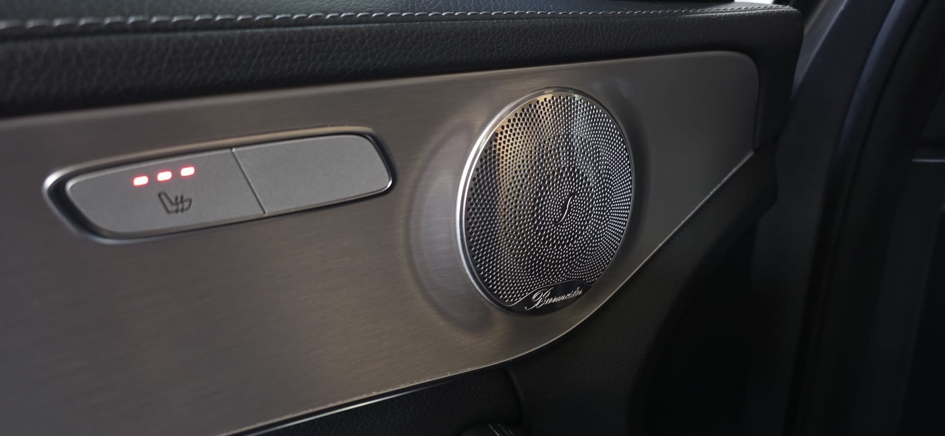 MERCEDES-BENZ C 220 d Swiss Star AMG Line 4Matic 9G-Tronic-image-19