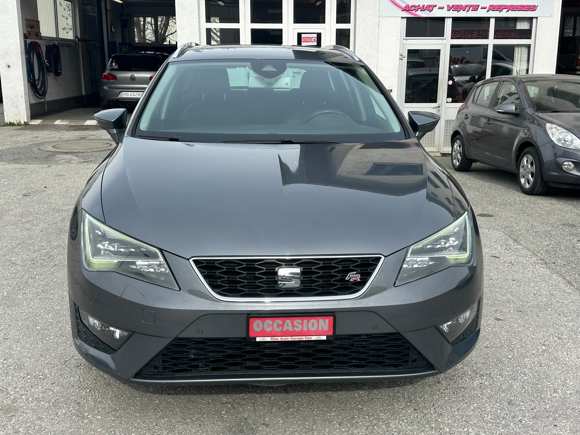 SEAT Leon ST 2.0 TDI FR 4Drive-image-1
